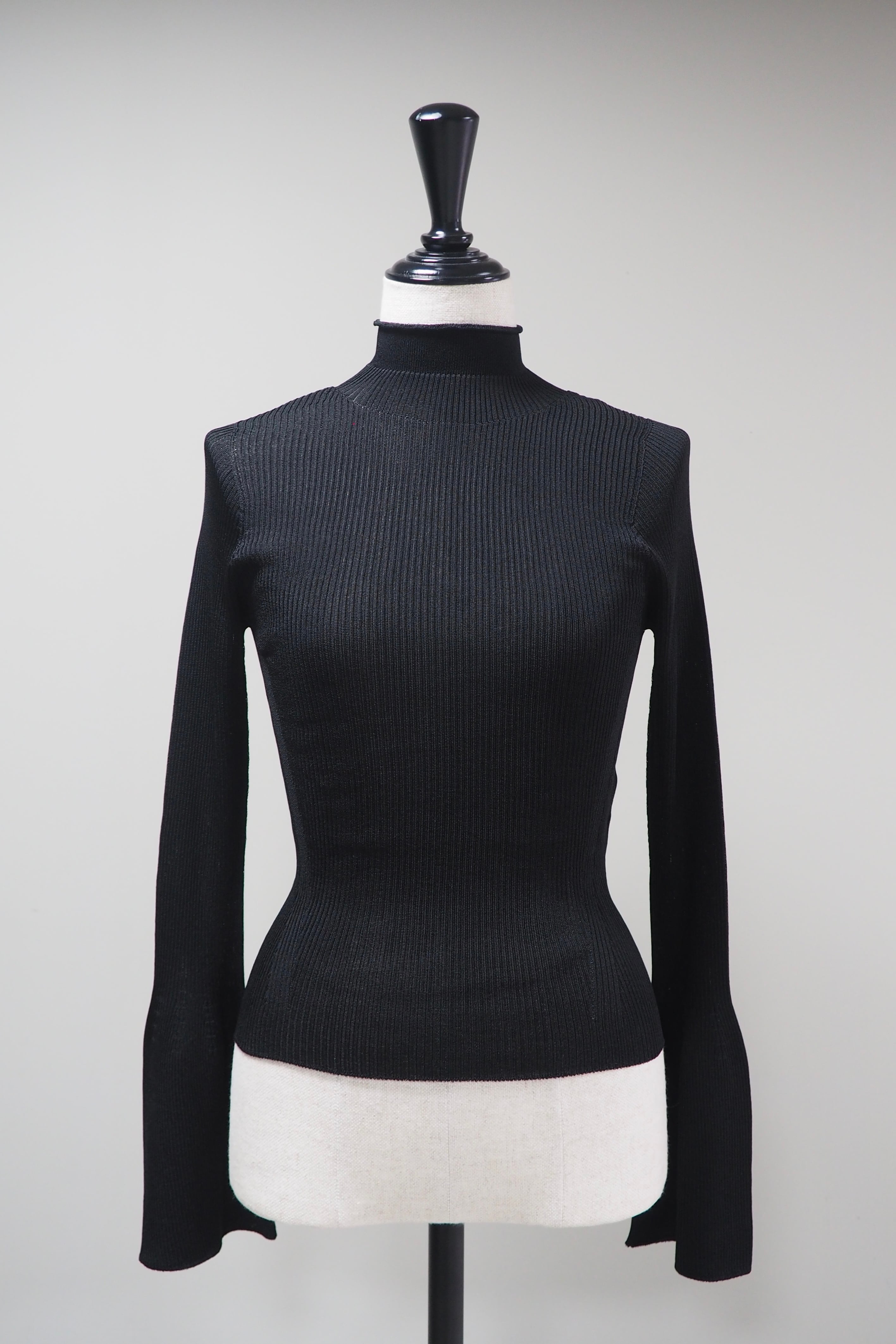 CFCL】SOFT PORTRAIT LONG BELL SLEEVE TOP -BLACK- | loop
