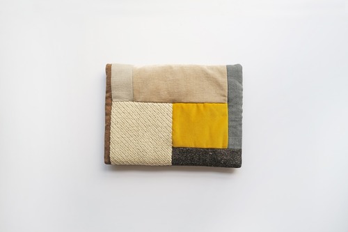 小座布団 木漏れ日　/ 村上有佳