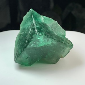 マダカスカル産・濃いグリーンフローライト原石