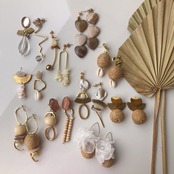 シェル 大振り アシンメトリーピアス / イヤリング / サージカルステンレス