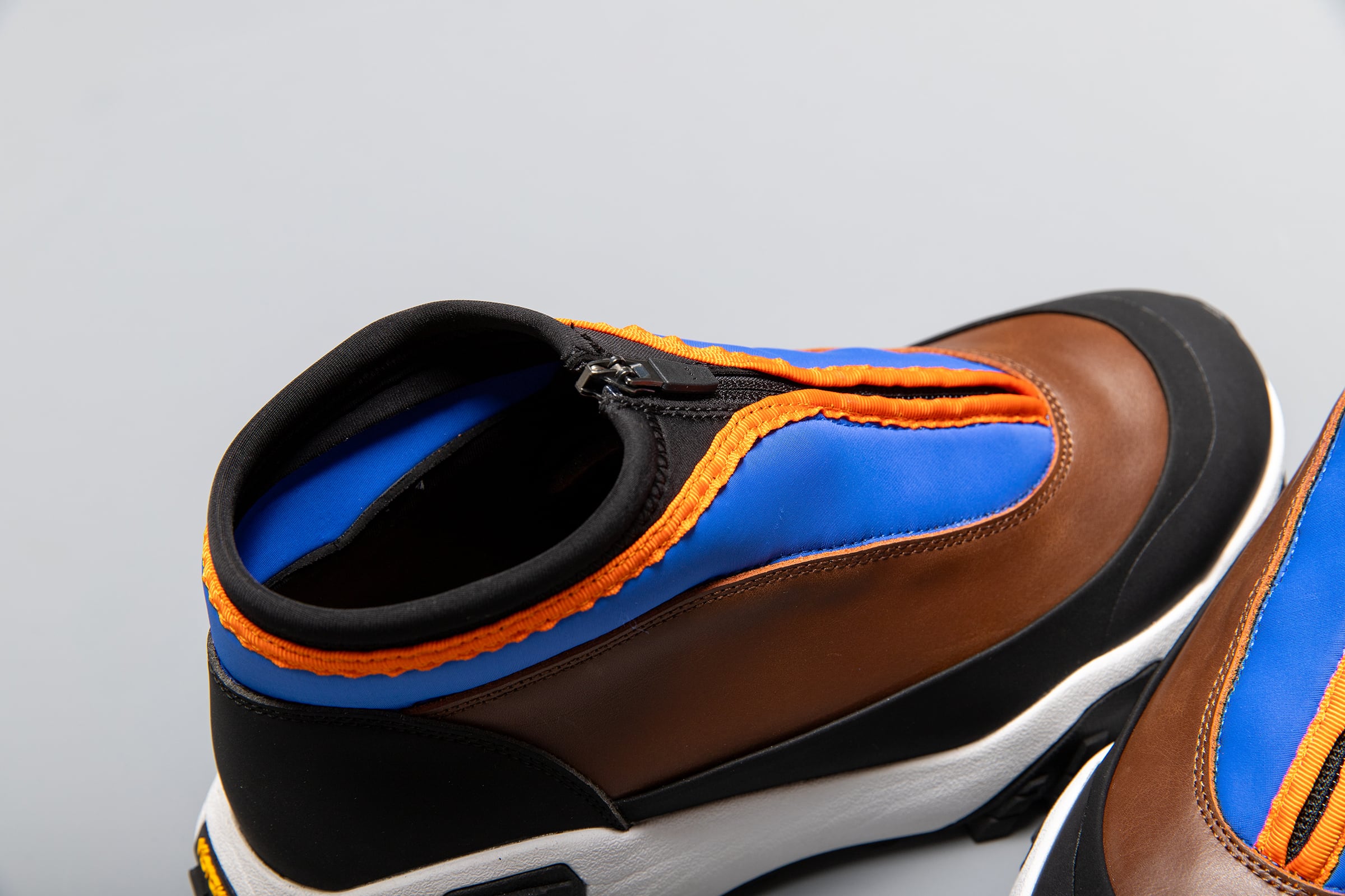 pg CAVE | PLAYGROUND EXCLUSIVE | PLAYGROUND | スニーカーショップ