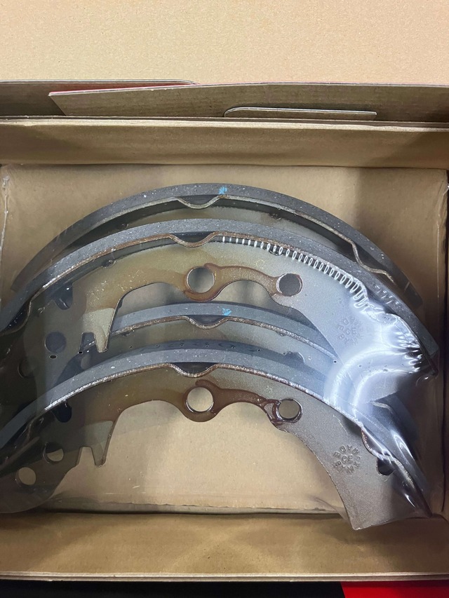 RX3・ファミリア・SA　 リアブレーキシュー