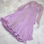 社交ダンス 衣装 スタンダード ドレス ワンピース パーティ衣装 オールシーズン 紫 パープル系 長袖 キラキラ ホログラム 派手 華やか 可愛い フレアスカート ステージ映え ダンスパフォーマンス おしゃれ トレンド かわいい ゆったりサイズ ポリエステル製 伸縮性 美しい プリンセスライン 可愛らしい ふわふわ 軽やか レディース