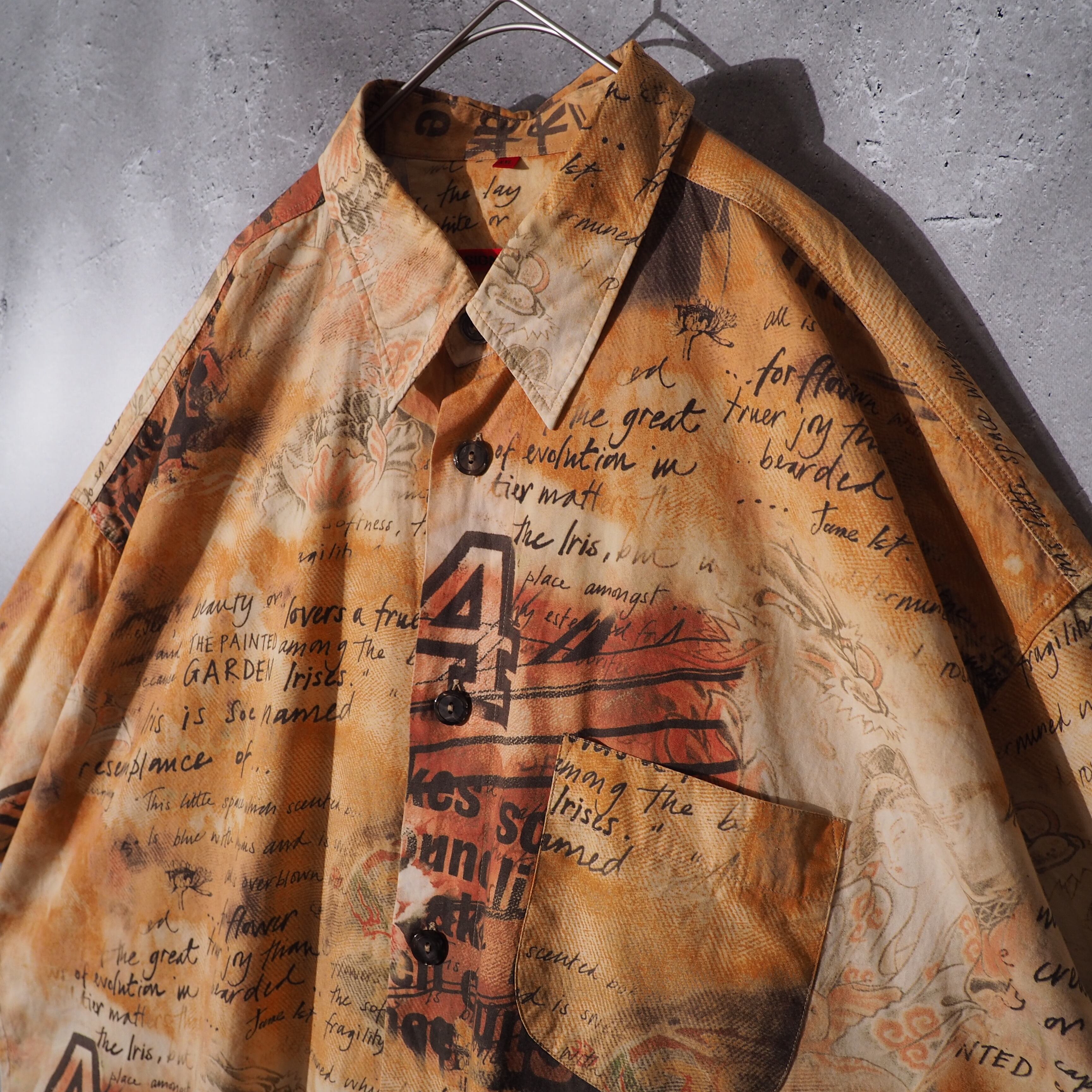 Signum asian taste × alphabet design loose silhouette art shirt