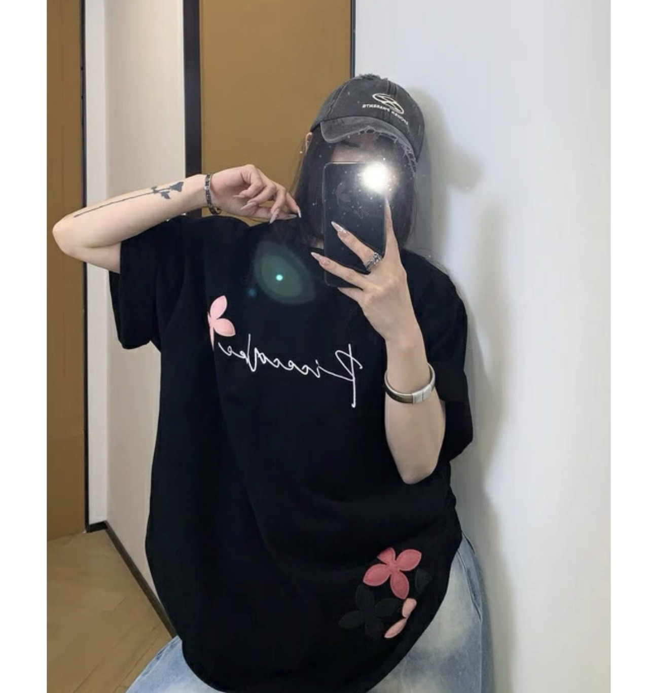 OISIS032 レザーフラワーパッチロゴTシャツ