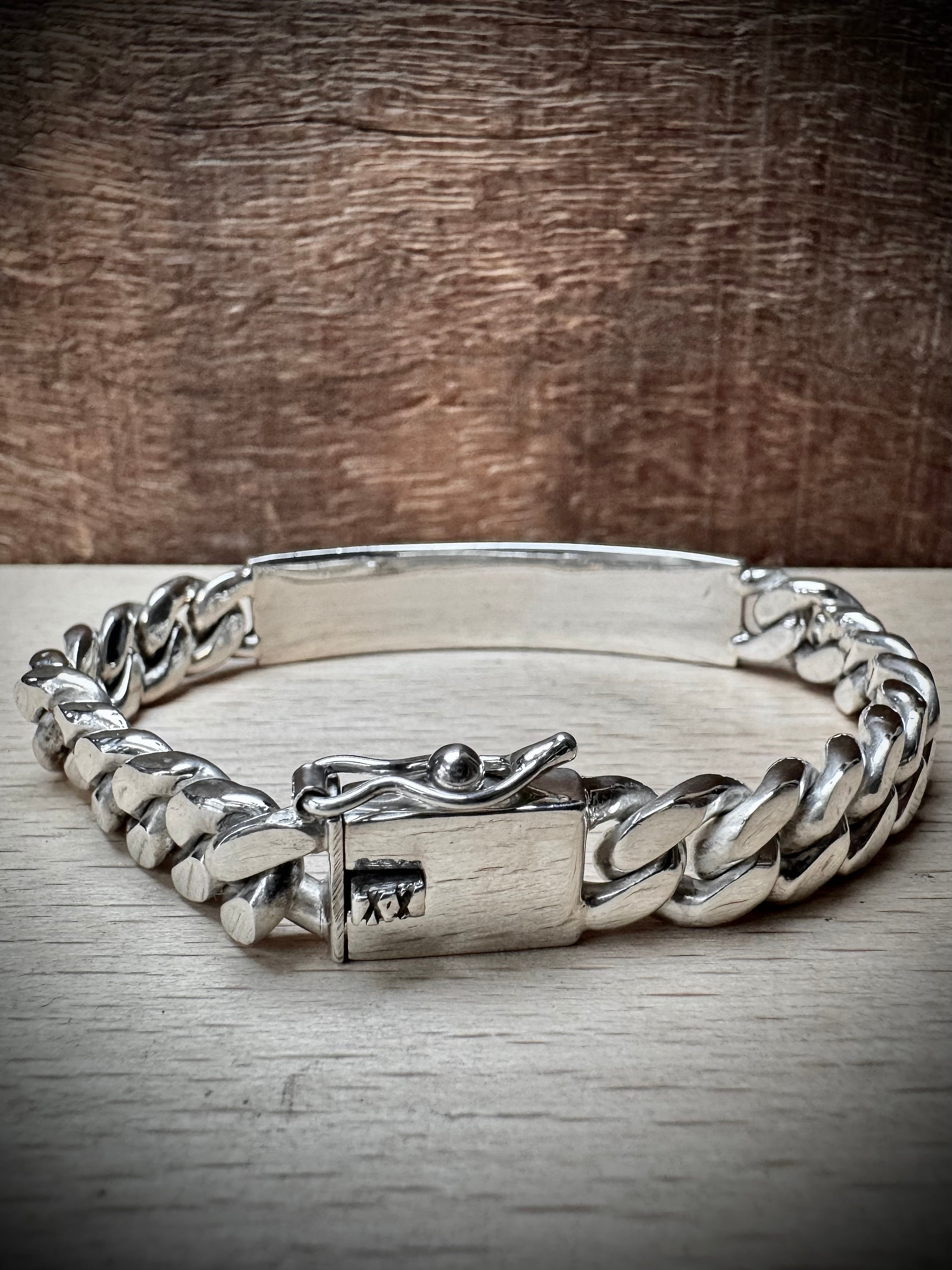 0d3421d4f060bc51d821689f2410f5