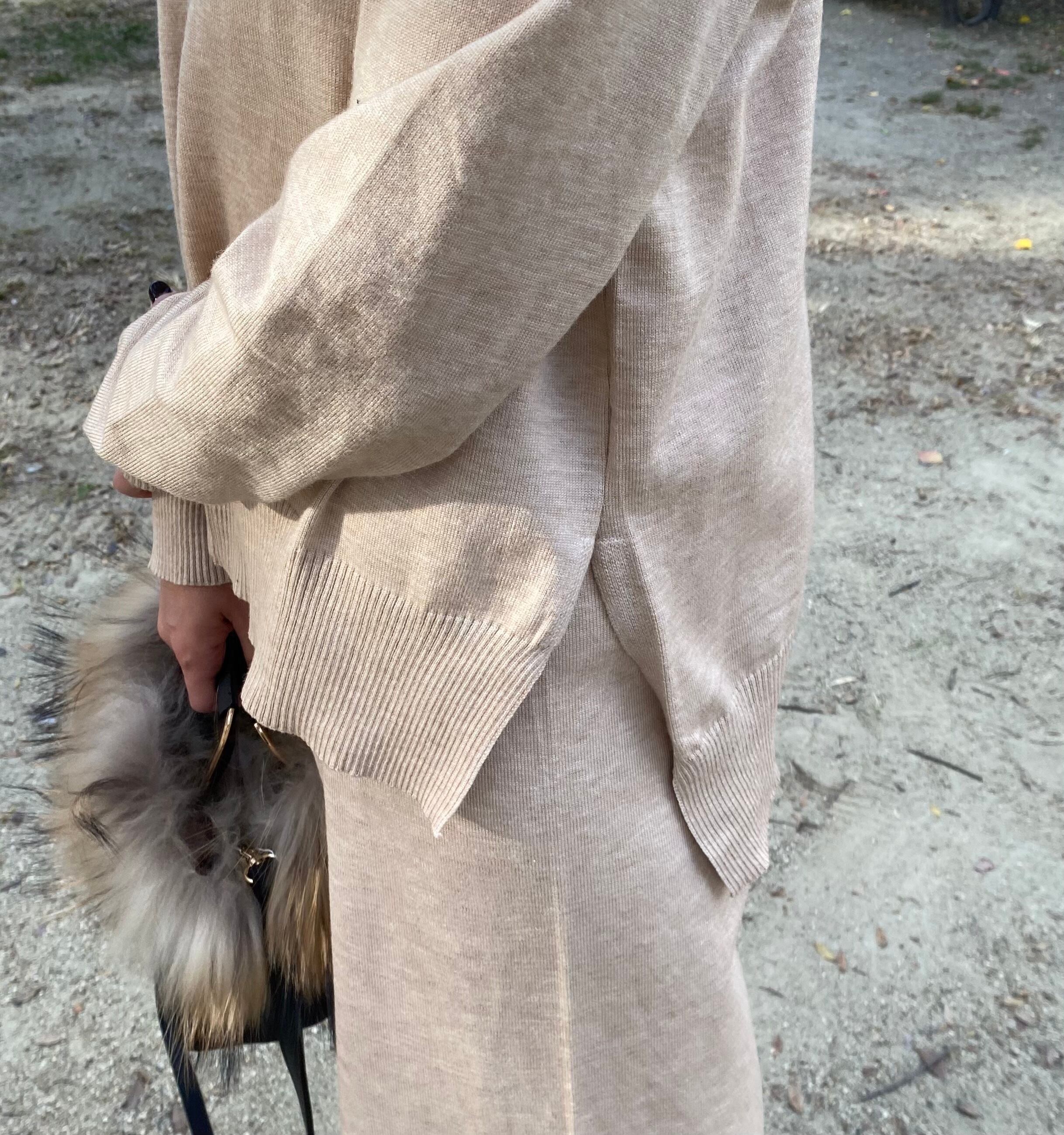 自由区UNFILO☆size44 モカベージュ　ニットセットアップ 自由区UNFILO☆size44 モカベージュ ニットセットアップ レディース