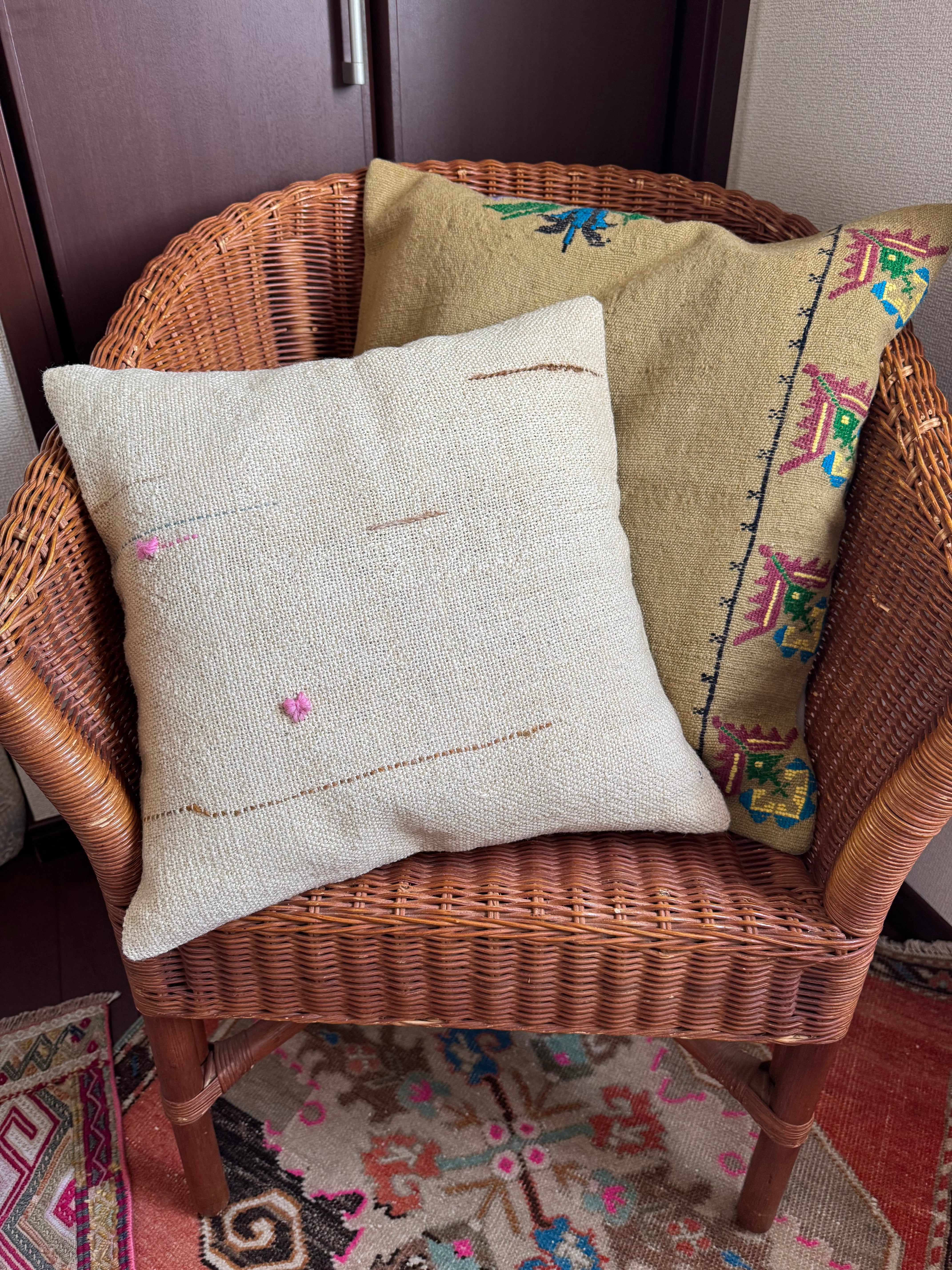 No.042 Vintage Konya Obruk kilim pillow case Ribbon | aile.vintage