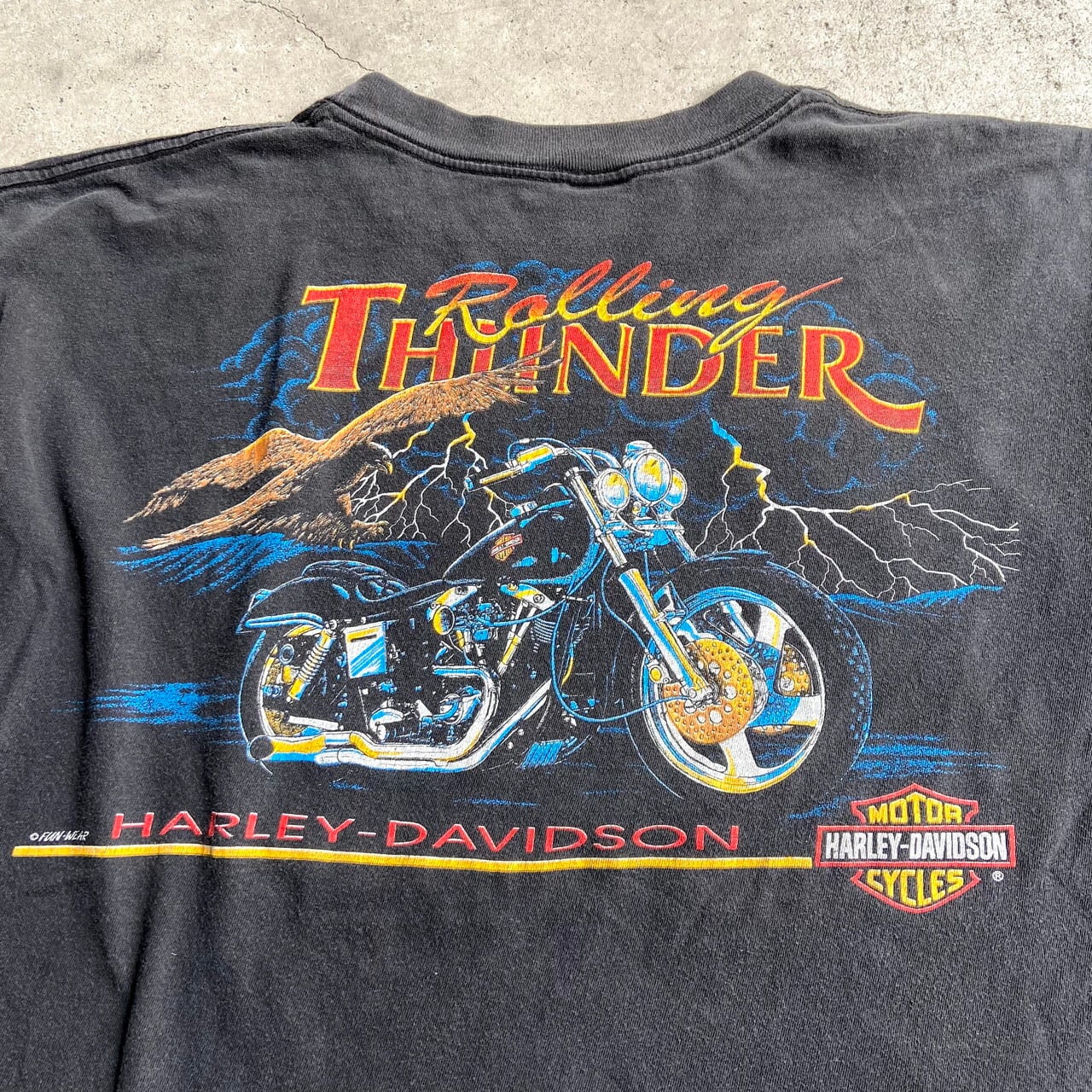 80〜90年代 USA製 Harley-Davidson ハーレーダビッドソン 胸ロゴ 両面プリント ポケットTシャツ メンズXL 古着 80S  90S ビンテージ ヴィンテージ モーターサイクル バイクTシャツ バックプリント シングルステッチ フェードブラック 墨黒【Tシャツ】 | cave 