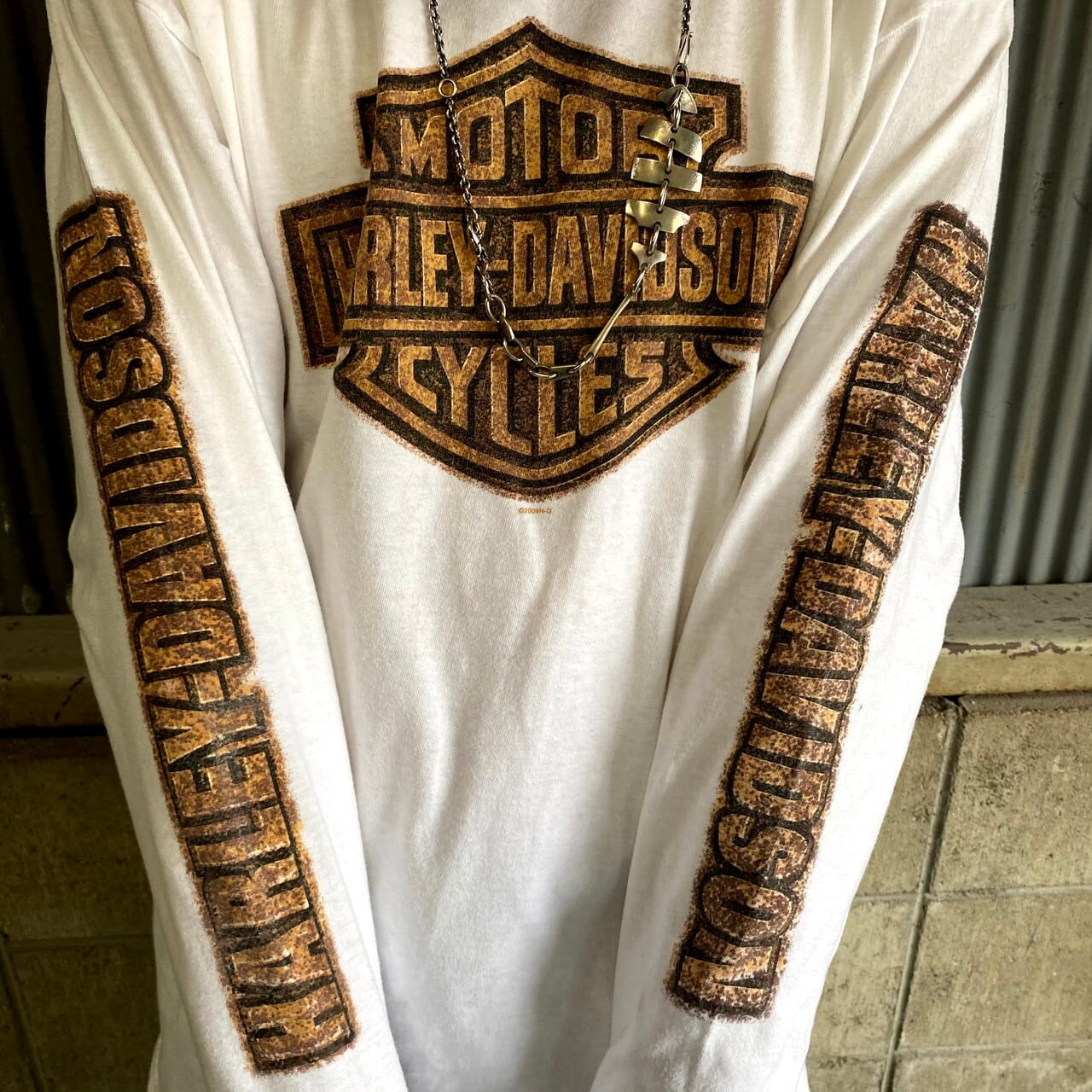 ハーレーダビッドソン　ロングTシャツ　Lサイズ　古着　ホワイト　ロゴプリント ハーレーダビッドソン バックプリント 長袖 Tシャツ L ホワイト