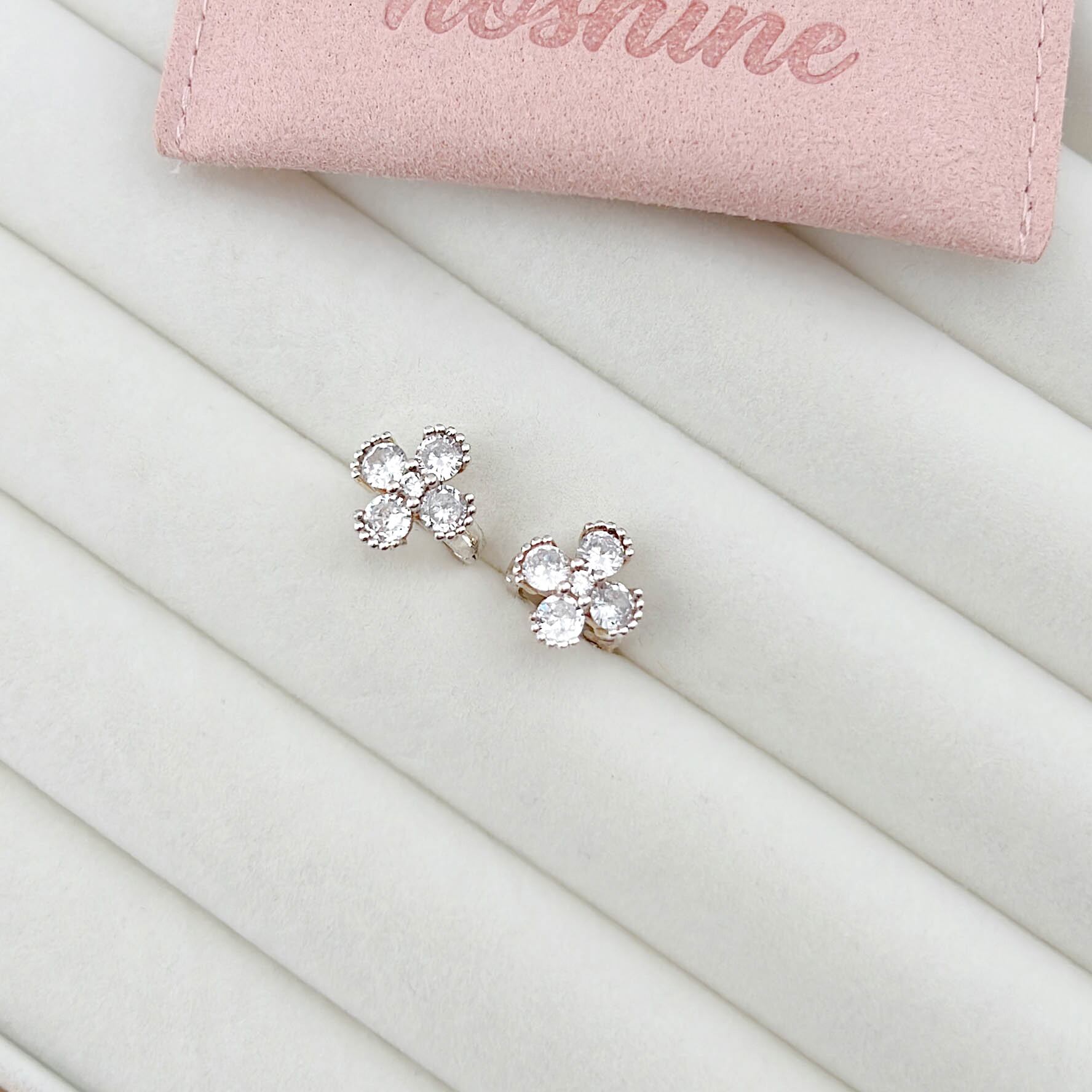 韓国製S925シルバー 四つ葉のクローバー×ジルコニアピアス