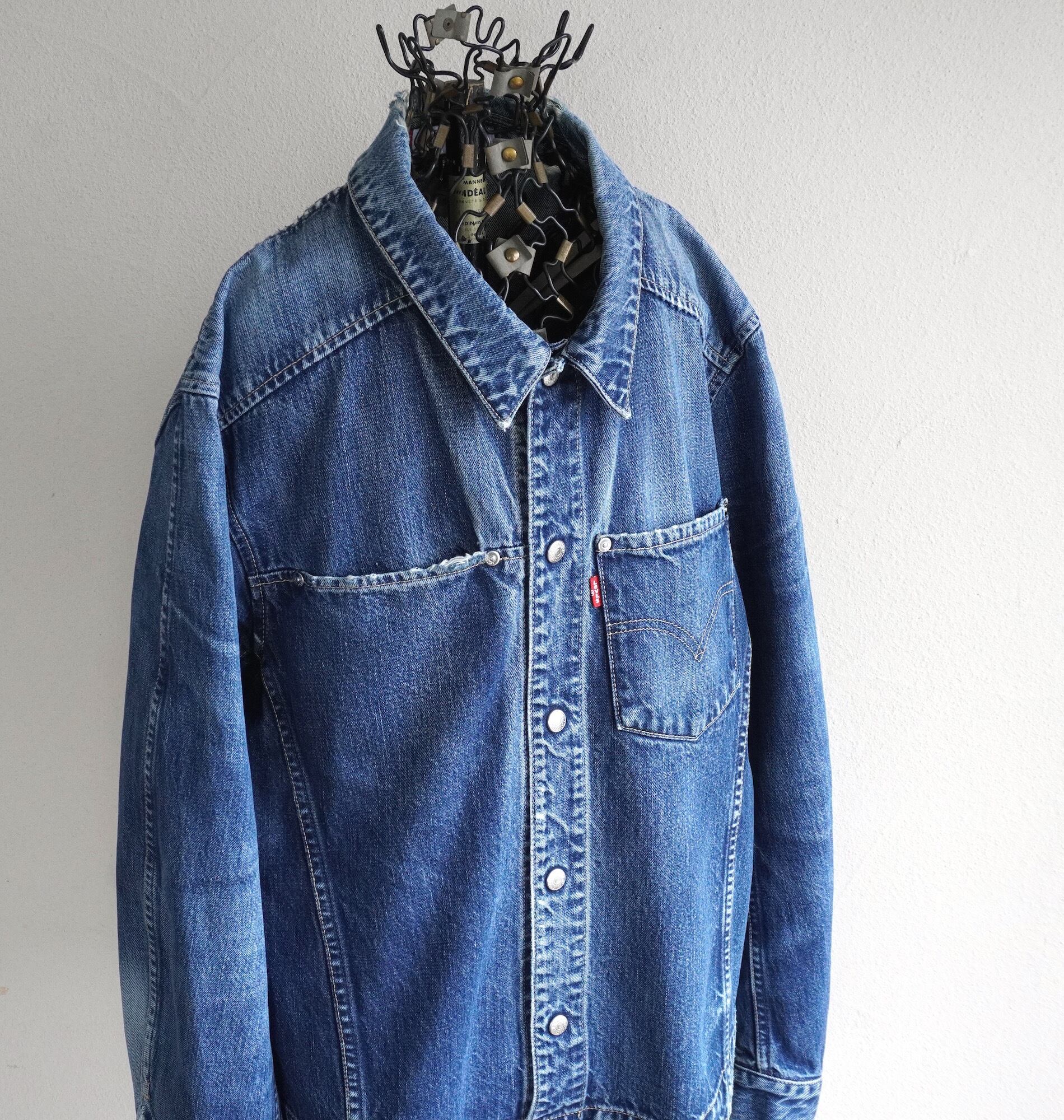 2000's [Levi's] 