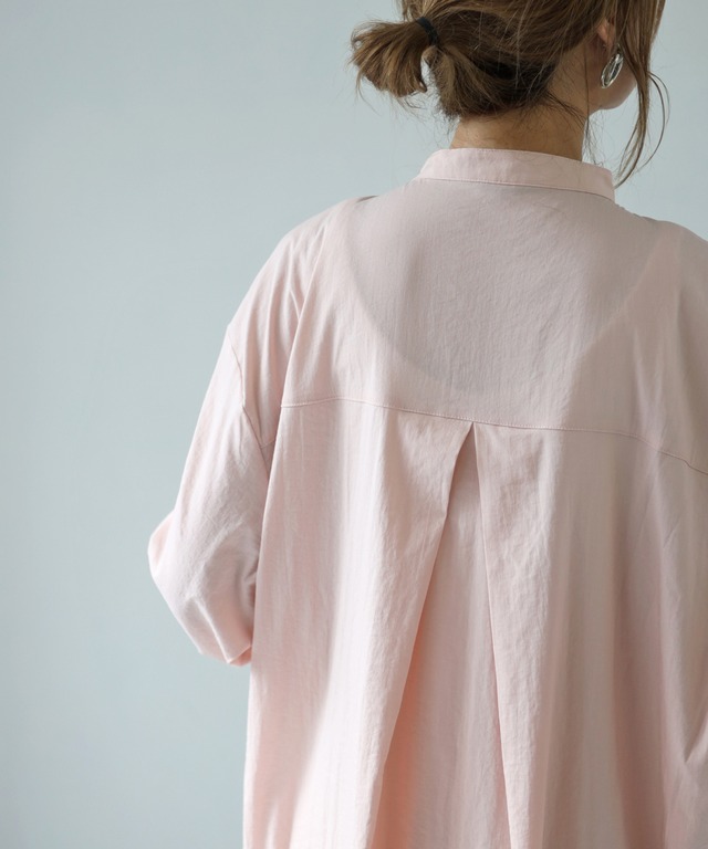 フロントピンタックシャツ