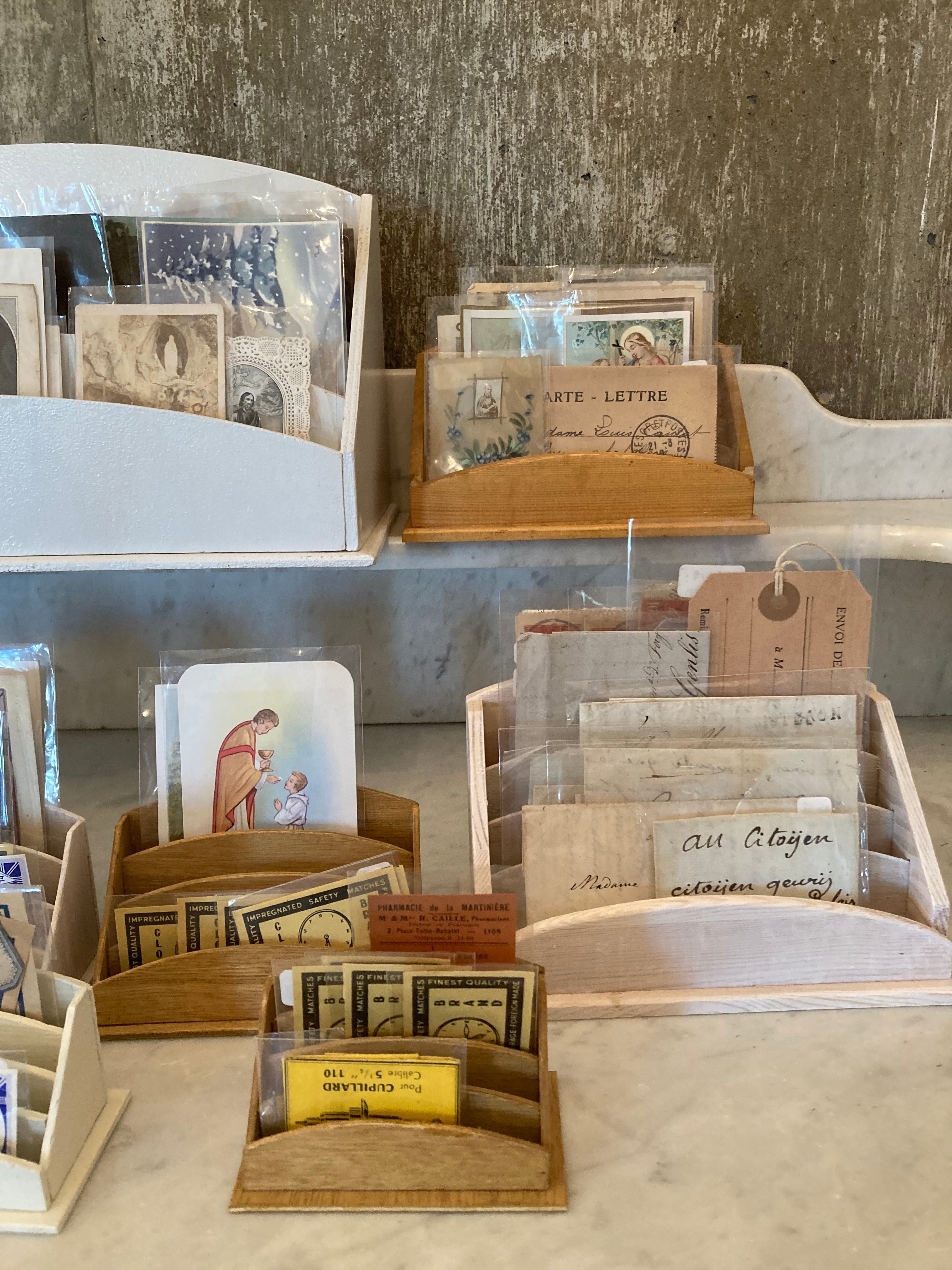 フランスアンティーク　古道具　カード入れ　レターラック　ホルダー フランス アンティーク 木製レターラック (B) 33 cm | Le petit