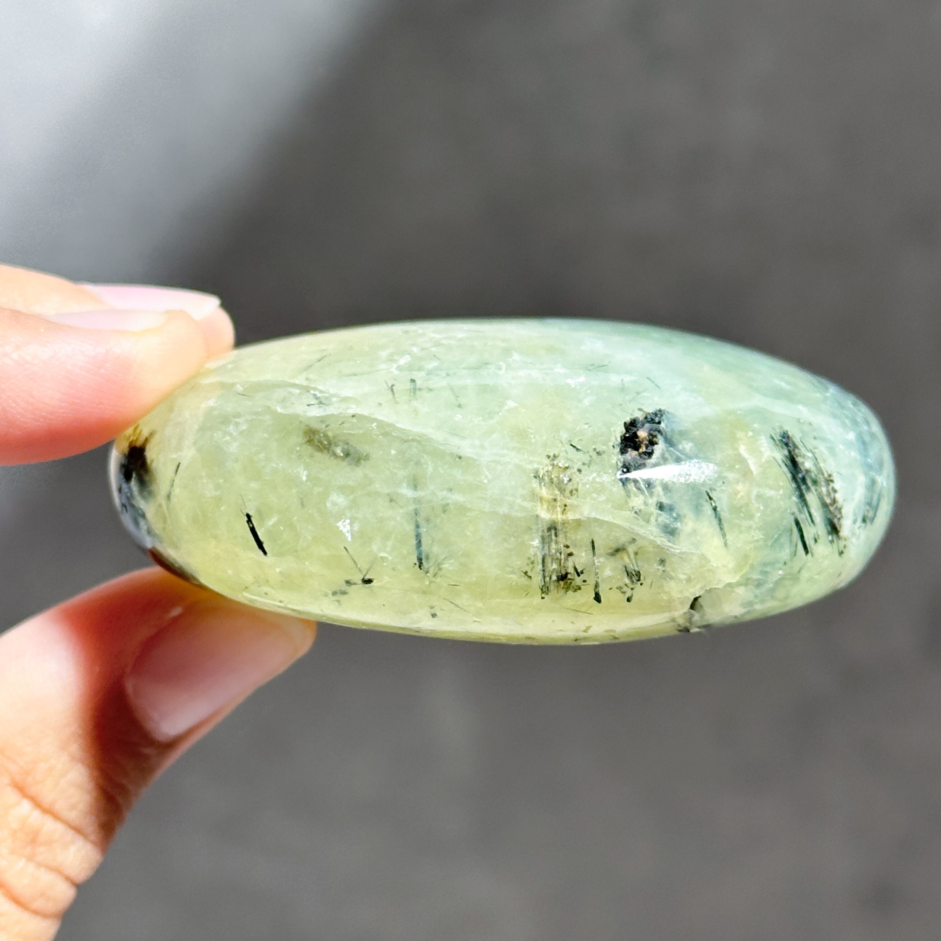 プレナイト パームストーン52◇ Prehnite ◇天然石・鉱物