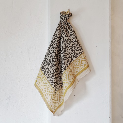 インドの草木染ブロックプリントバンダナ【20】