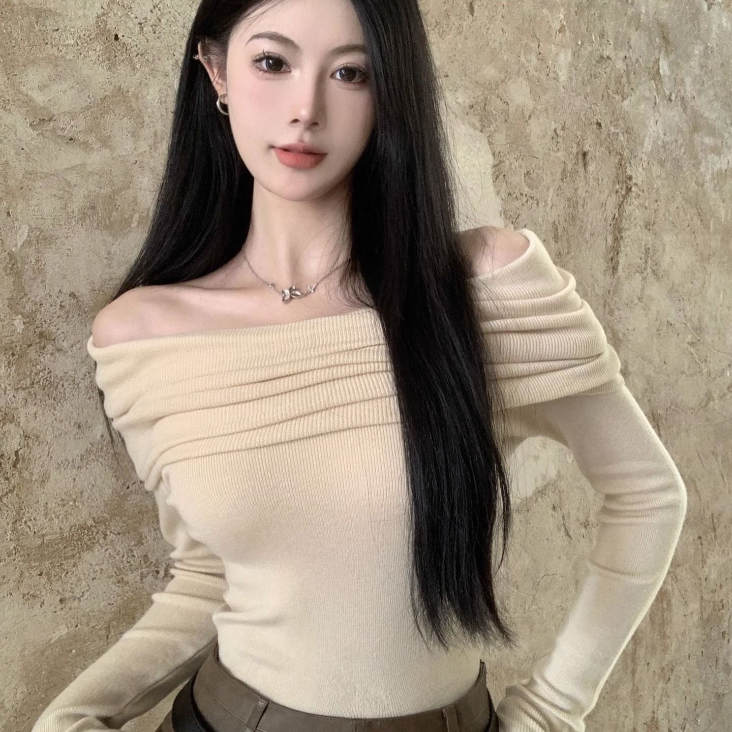 セクシーオフショルニットトップス V7045