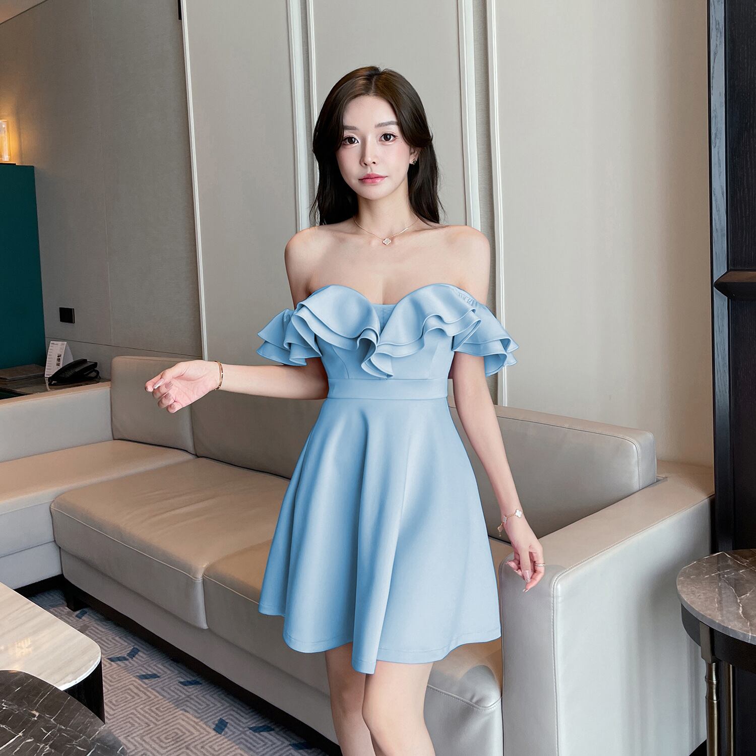 キャバドレス ミニ丈 シャーリング ベアトップ バックレス セクシー