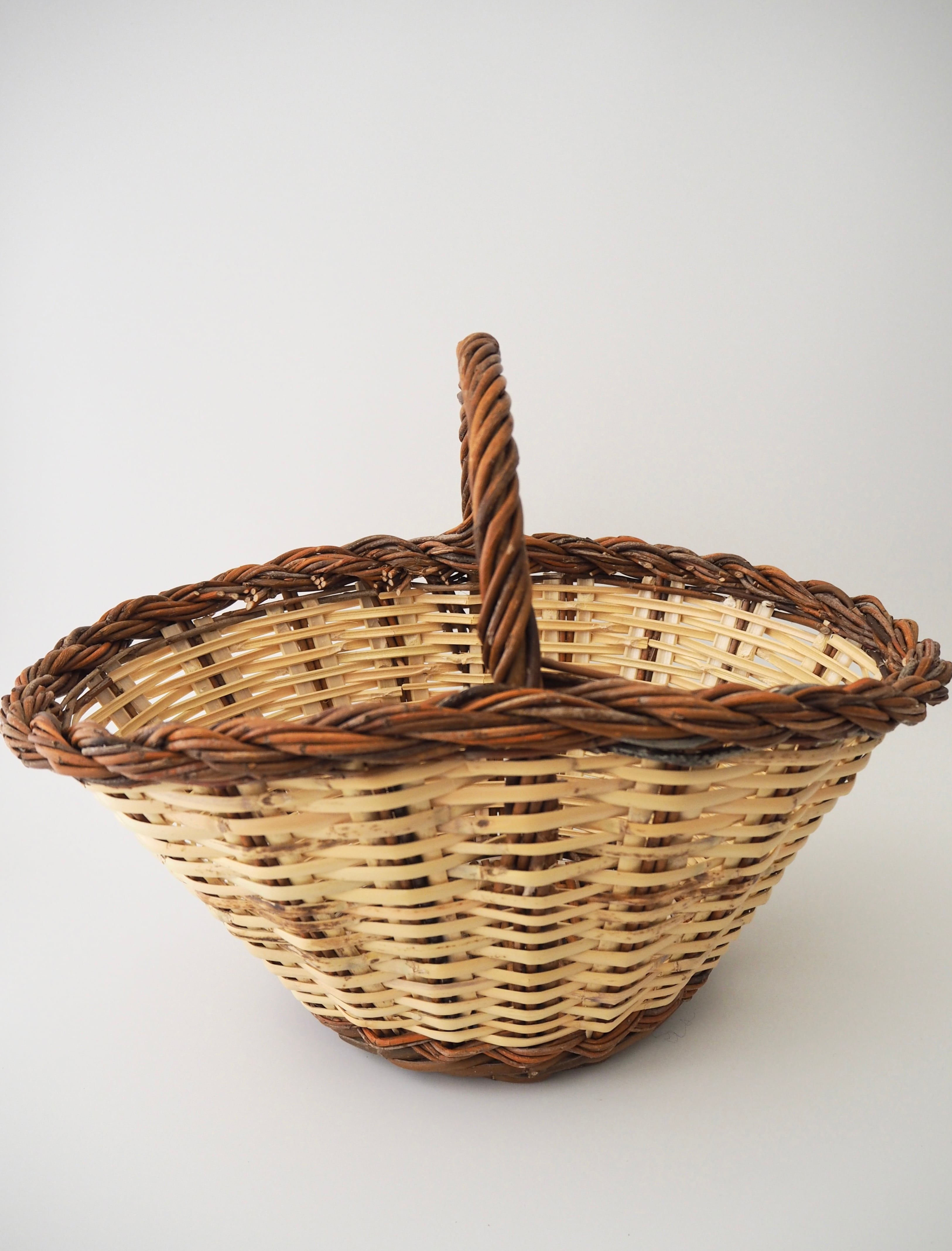 丸盆 27cm クルミ / ki-to-te 前田充 | 日用生活雑貨 小春商店
