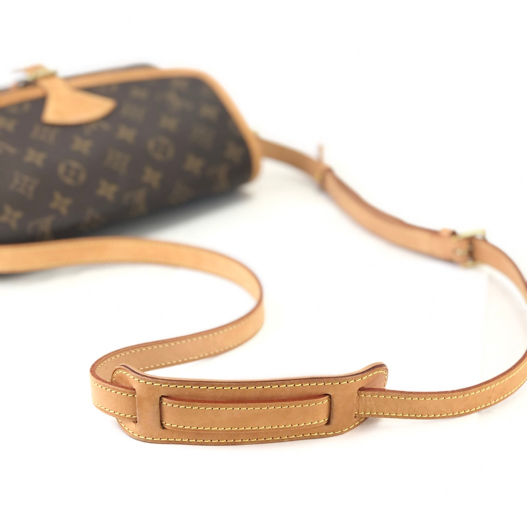 LOUIS VUITTON ルイヴィトン ヴィトン モノグラム M42250 ソローニュ