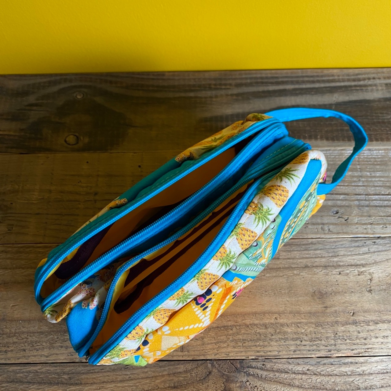 【MALAGUETA マラゲッタ】Wファスナー ポーチ ブルー