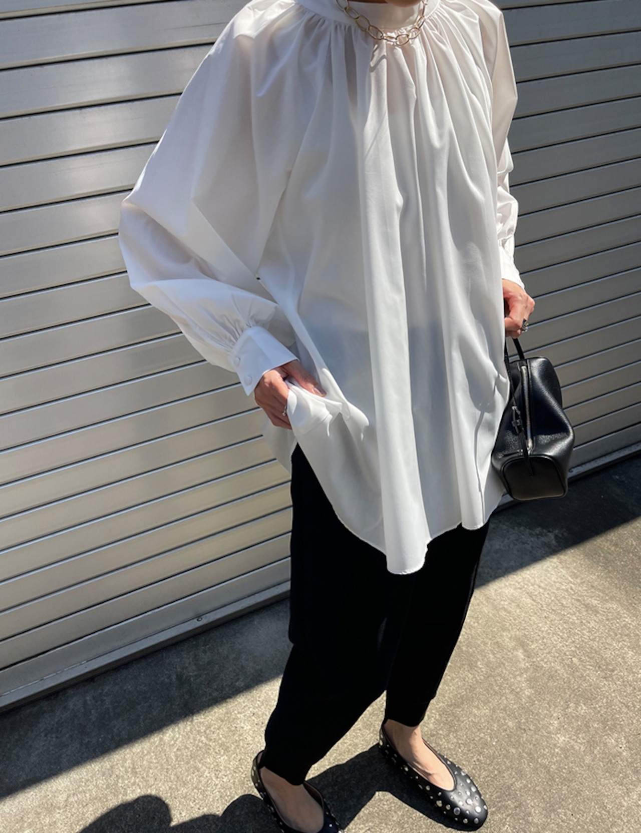 【25aw】Neck-line Shirring Blouse_2colors