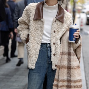 short boa jacket J00011