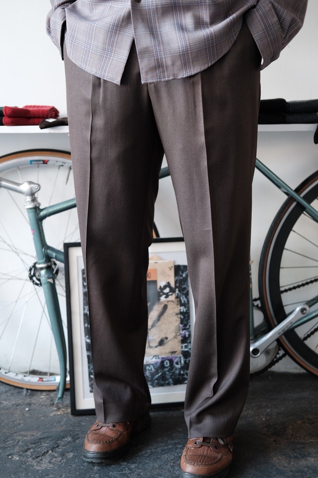 BROWN by 2-tacs＜ブラウンバイツータックス＞Straight slacks