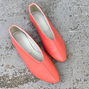 【展示品サマーセール】 23cmのみ 半額 フラミンゴピンクのフラットパンプス