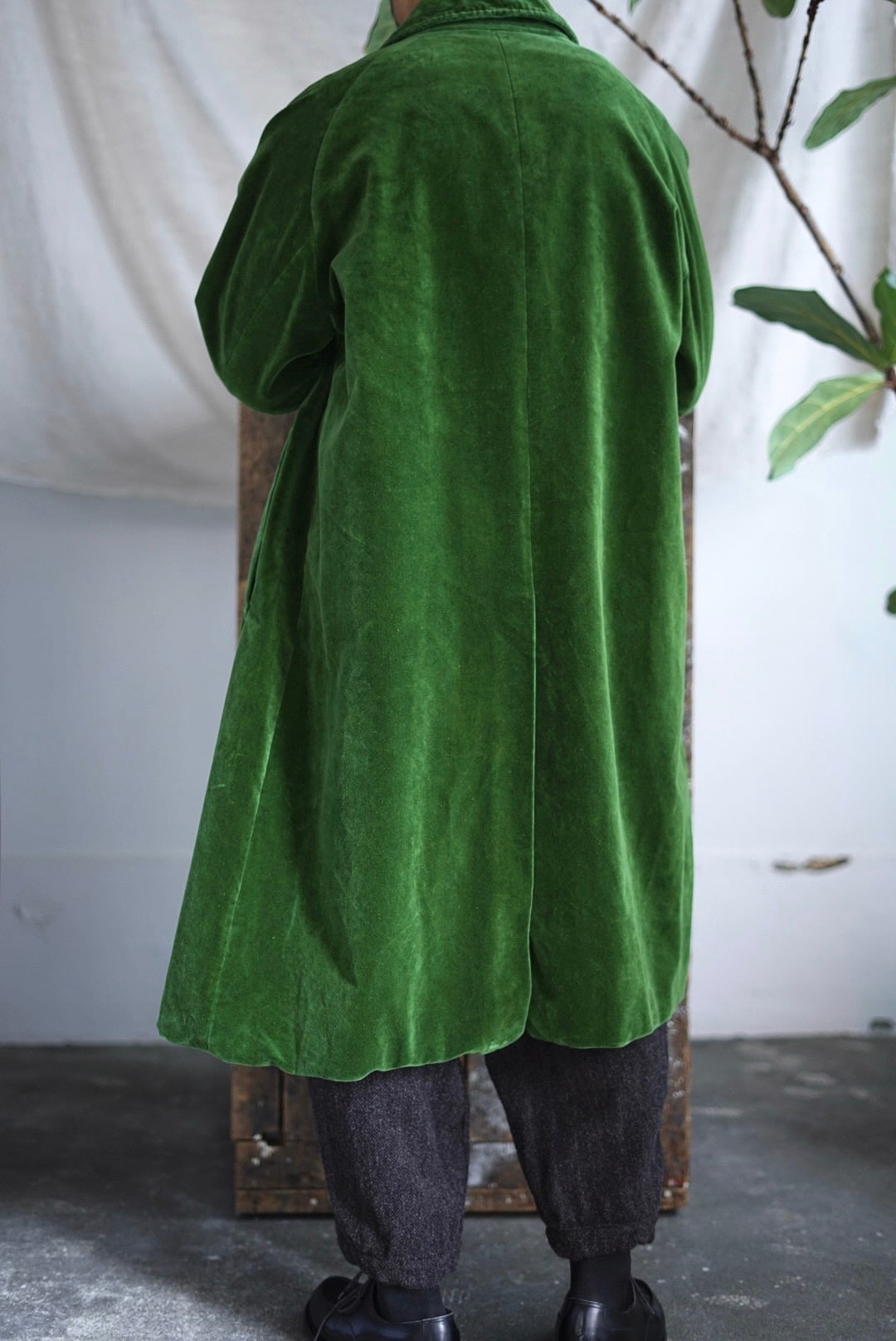 CHEZ VIDALENC - COAT BOBI VELVET / MOSS GREEN | Brownie