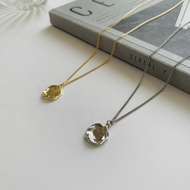 emboss metal coin necklace