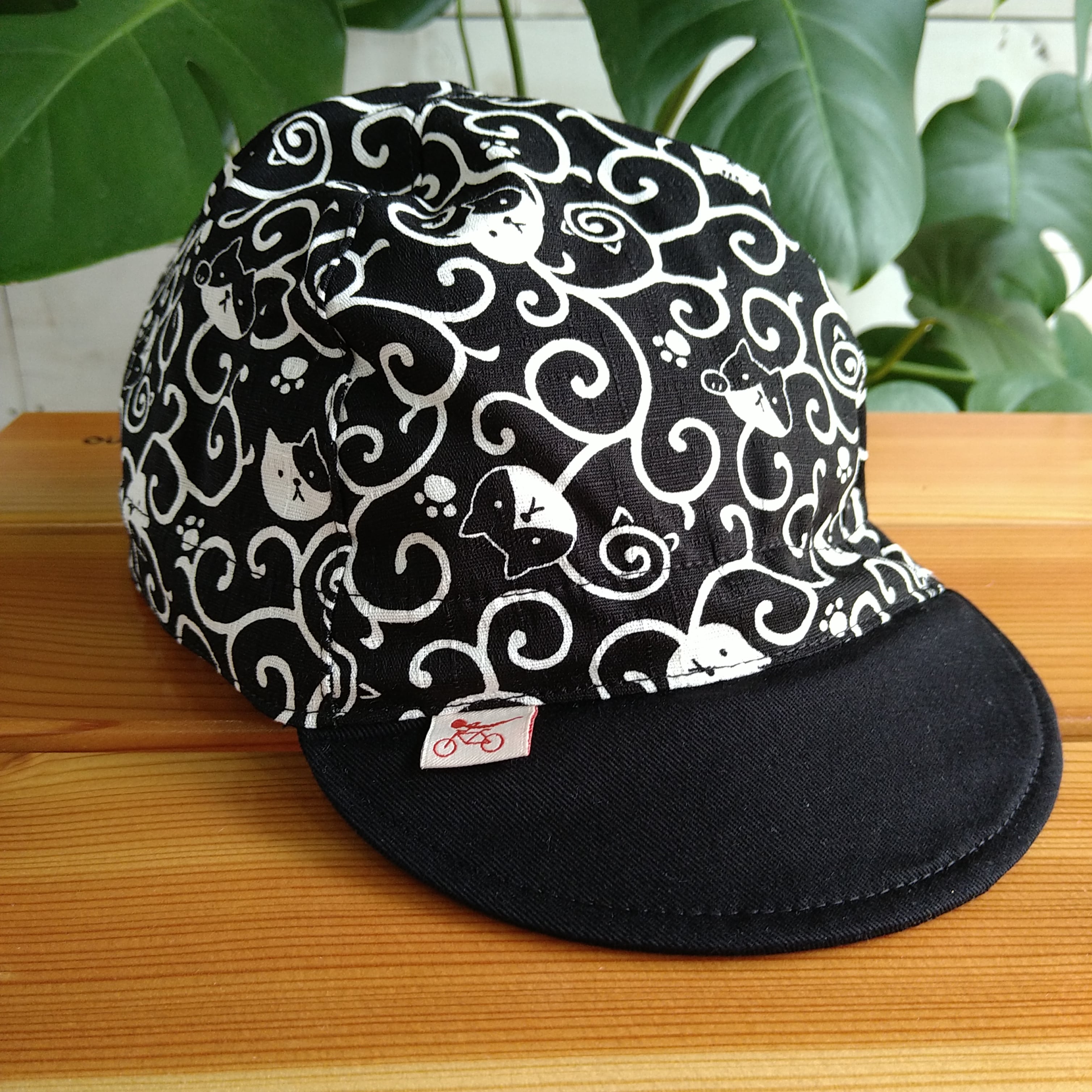 サイクルキャップ 唐草ネコ（3色） | Cyclone | ハンドメイドのゆる