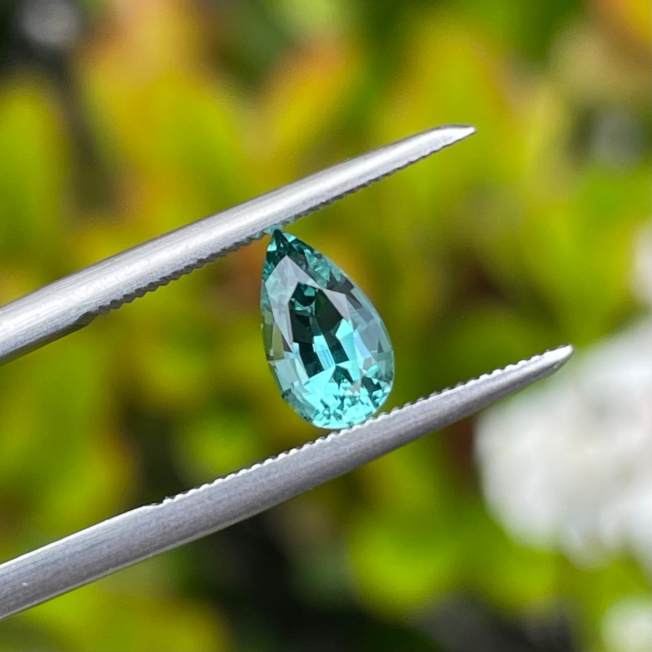 ラグーントルマリン ペアシェイプ 8x4.7mm, 0.8ct, ナミビア産