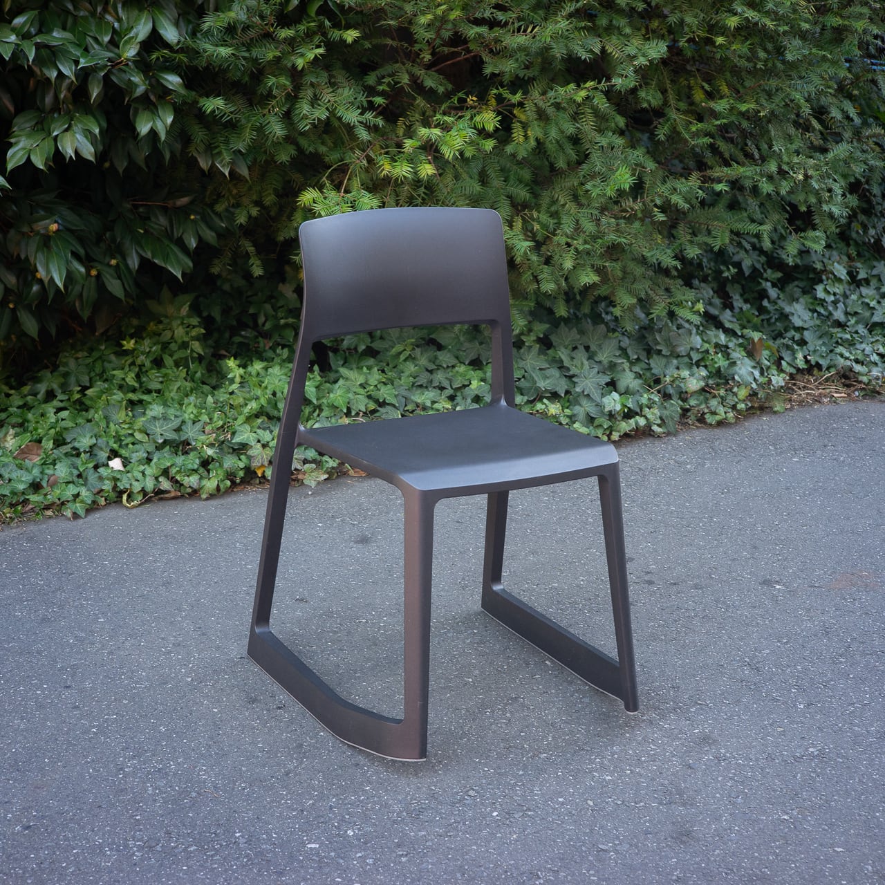 Vitra Tip Ton Black | トリノス-torinoth- | 新宿区神楽坂の