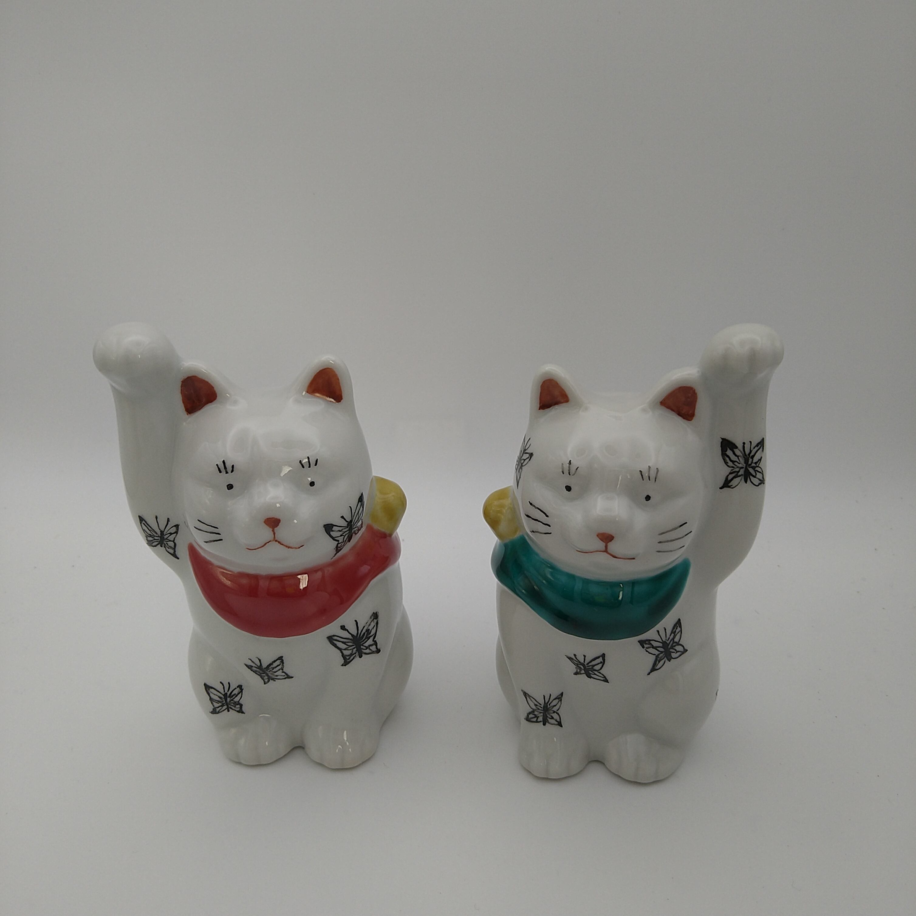 招き猫 蝶」元女貴之 | kutanieishin