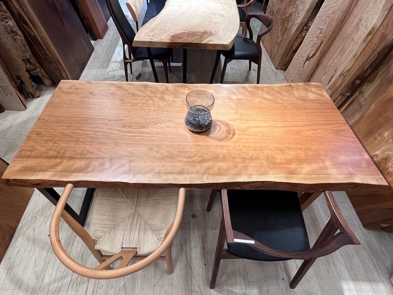 アメリカンブラックチェリー_1800×760-770-830×53_横浜元町店_テーブル