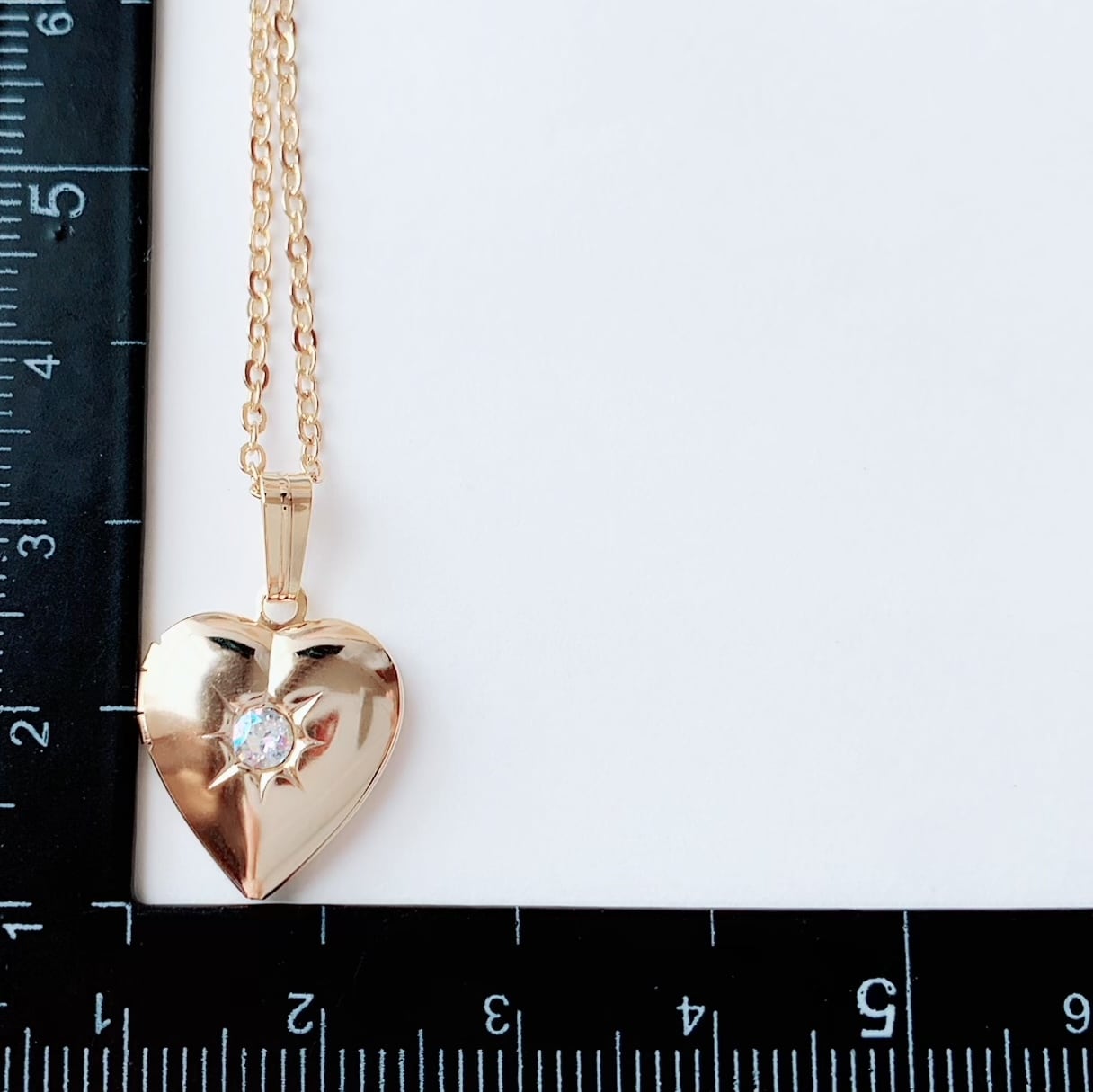 SWAROVSKI　ロケットペンダントネックレス Swarovski＊ ロケット ペンダント 【公式通販】