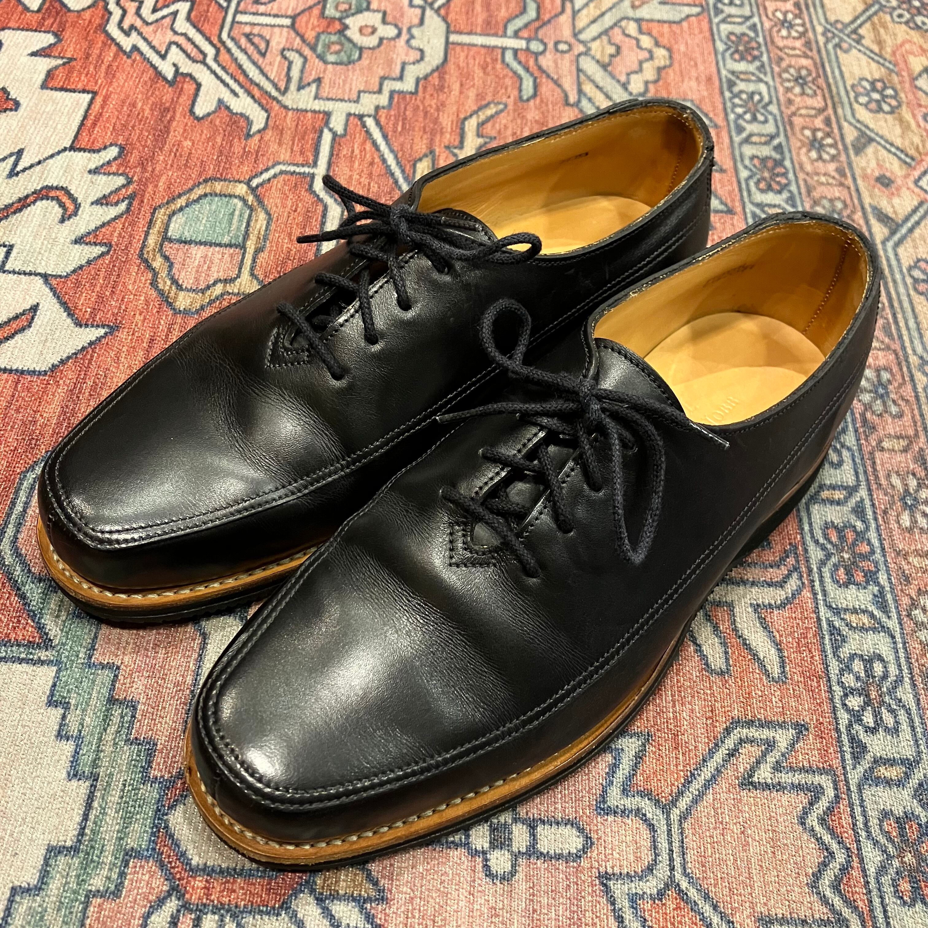 JOHN LOBB 