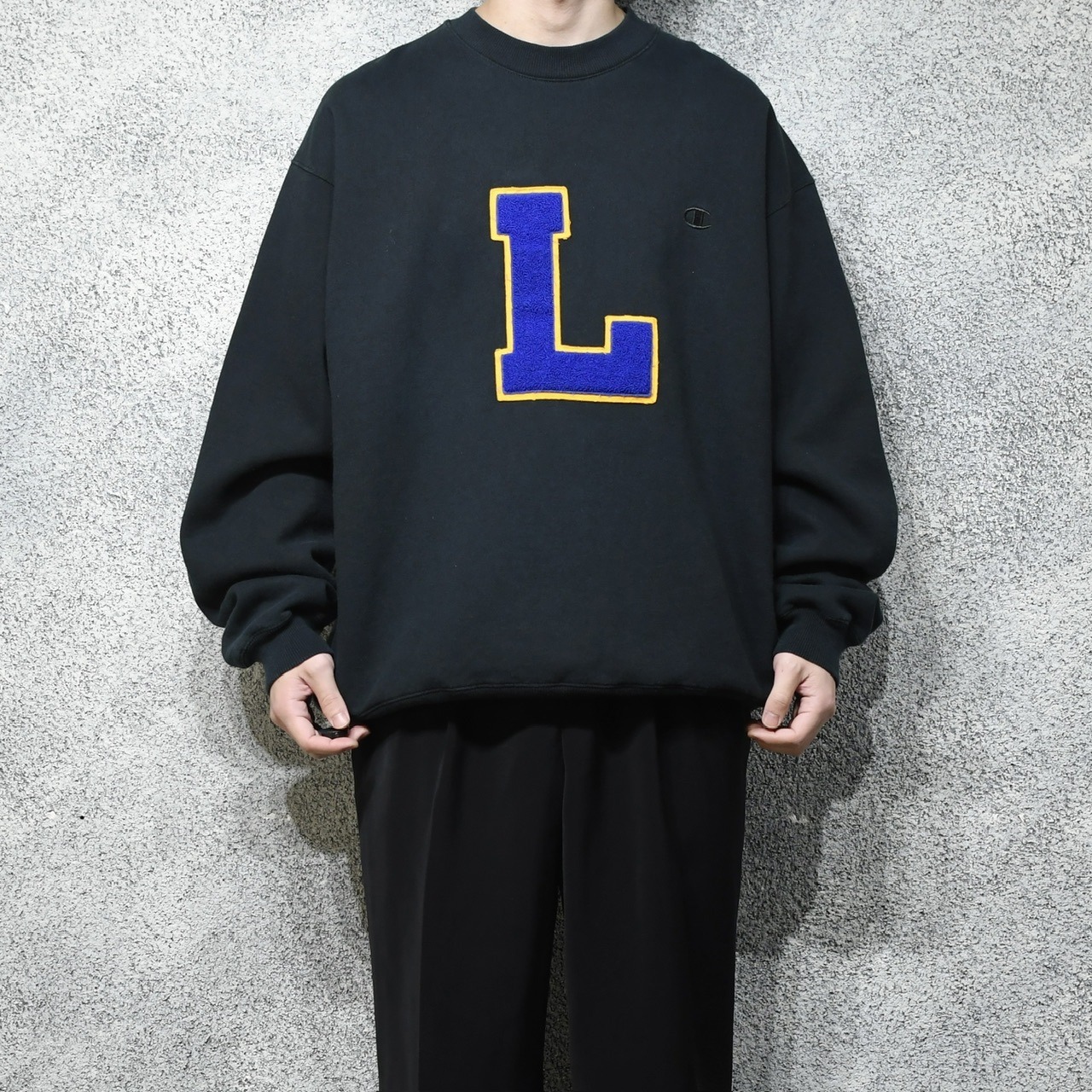 custom lettered wappen sweat