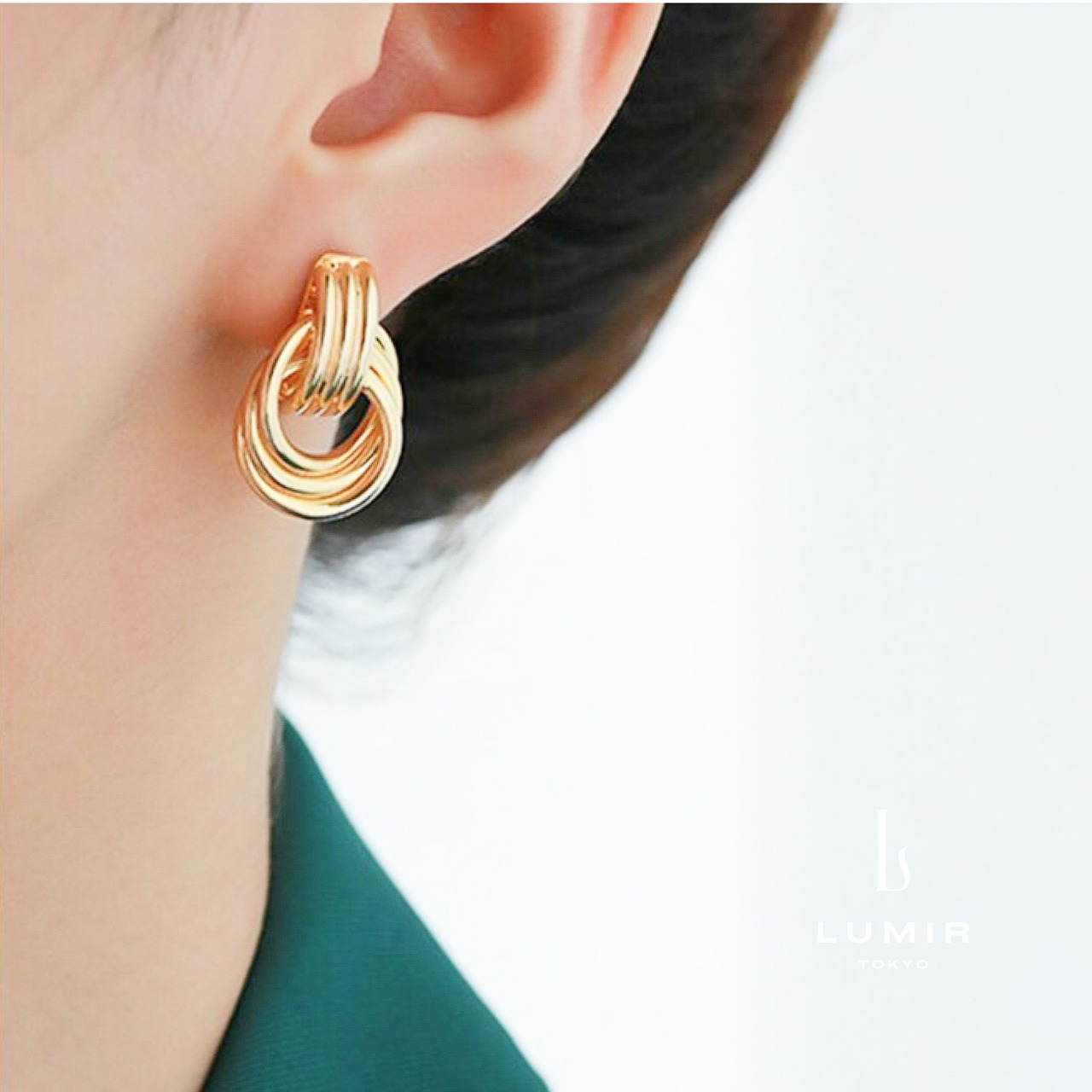 クラシカルサークルピアス