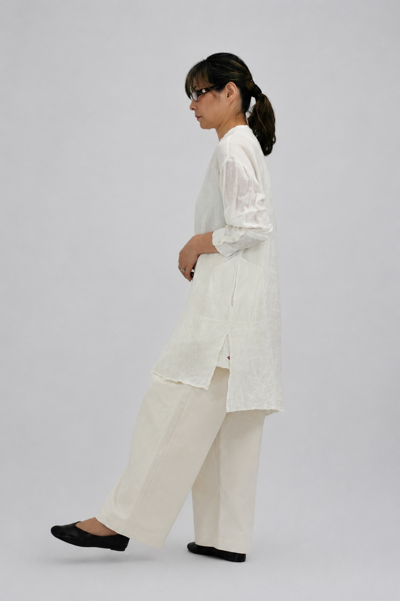 【GUPTIHA】Kameez shirt 手織りリネン チュニックシャツ / White・Black