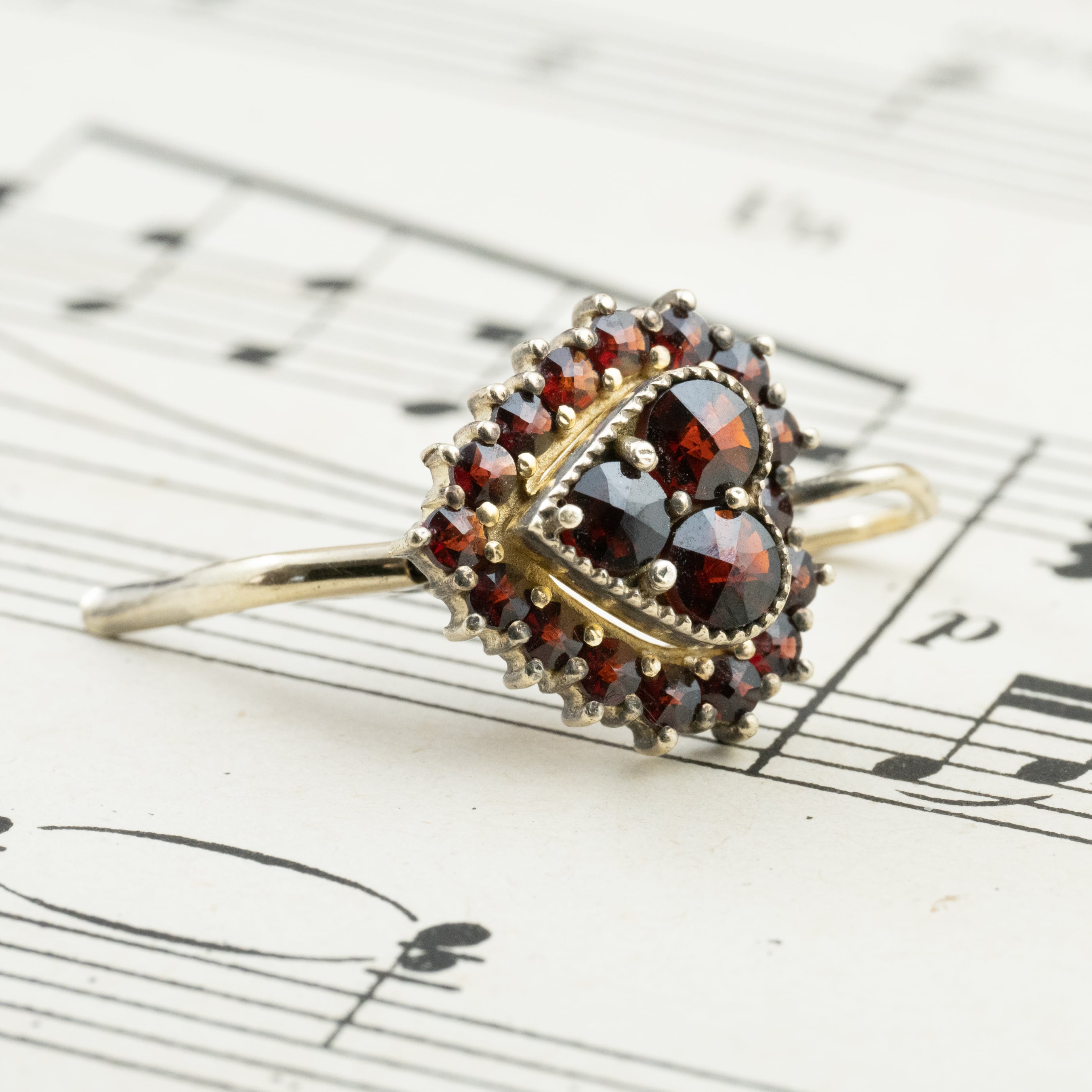 SV900 チェコ ボヘミアンガーネット グラナットトゥルノフGranát