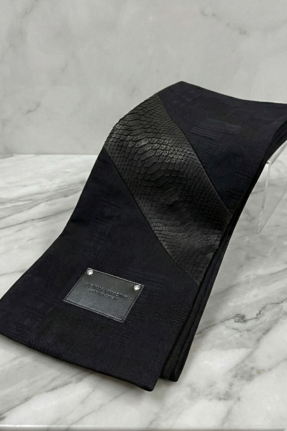 受注生産】黒蛇革×カシミアデニムマフラー-縁- / DENIM MUFFLER YOSUGA