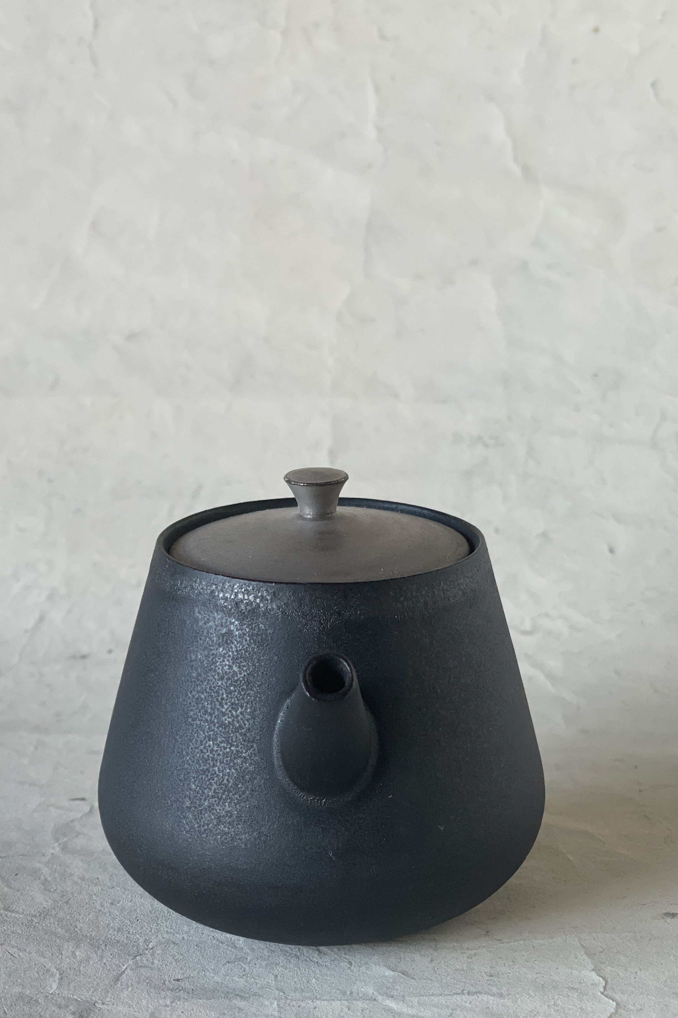 黒銀彩 茶壺 服部竜也作品 HT26_46 | web-shop MITATE