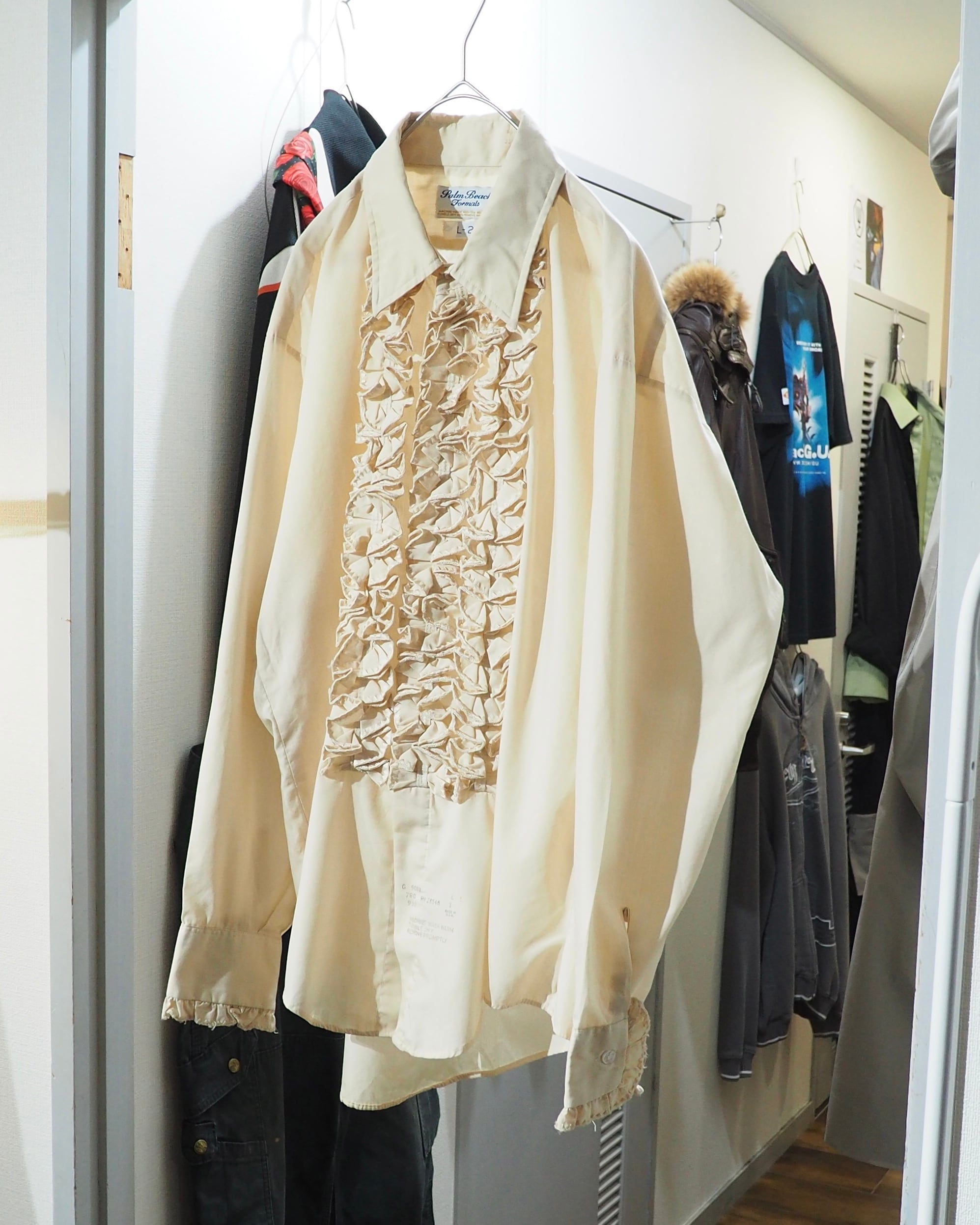 1970s ” Made in USA ” Beautiful Frill vintage Drape loose shirt