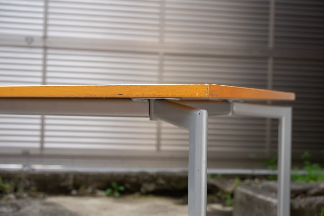 LAMMHULTS ダイニングテーブル | トリノス-torinoth- | 新宿区神楽坂の