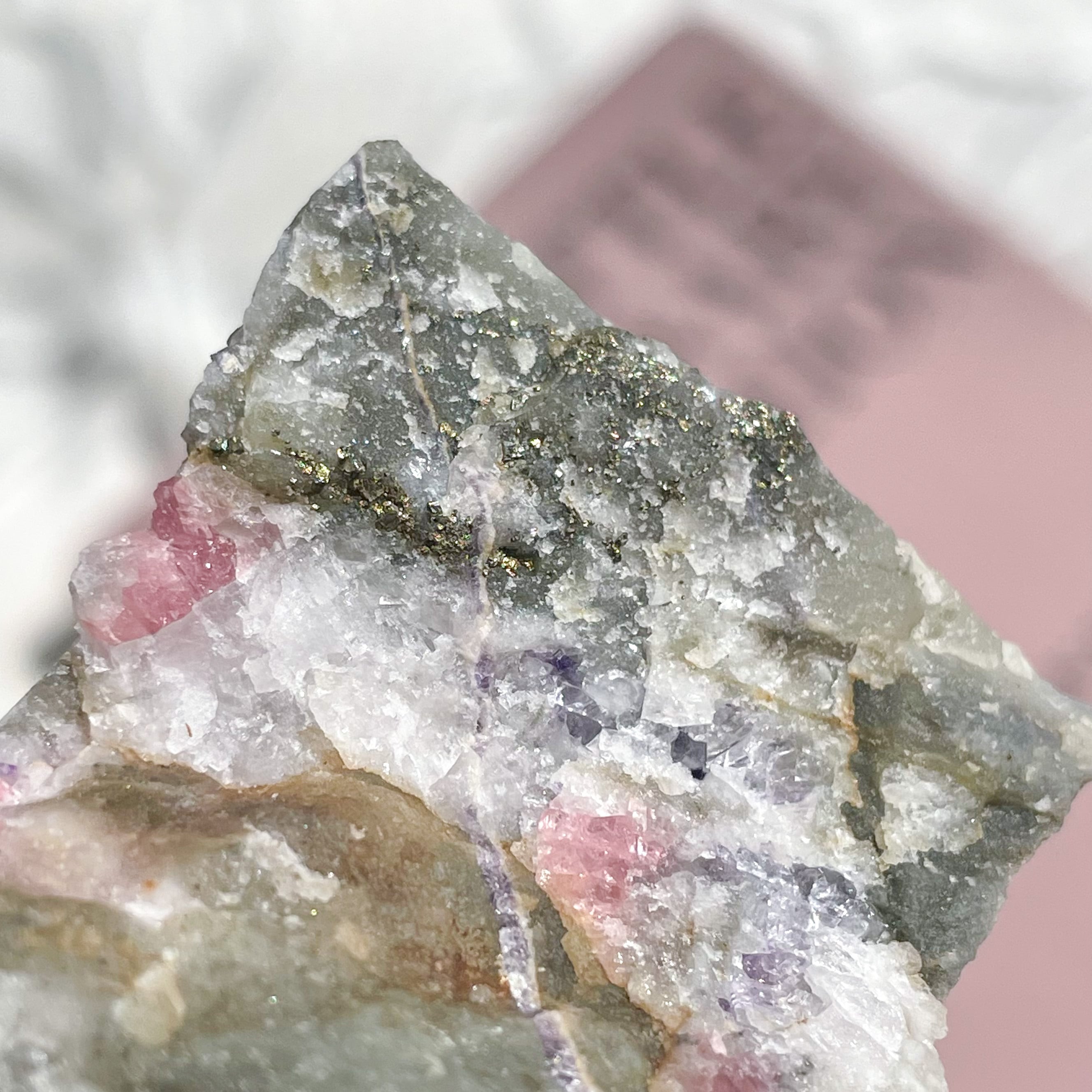 Rhodochrosite & Fluorite & Pyrite (共生原石2) ✧ ロードクロ Rhodochrosite & Fluorite & Pyrite (共生原石2) ✧ ロードクロ