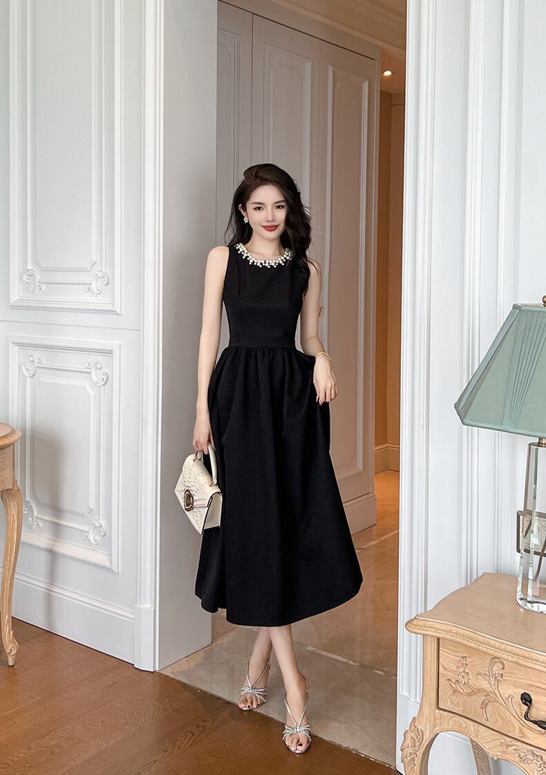 本物 シャネル トリミング装飾 ノースリーブ ワンピース ドレス 40 光沢 本物 シャネル トリミング装飾 ノースリーブ ワンピース ドレス 40 光沢