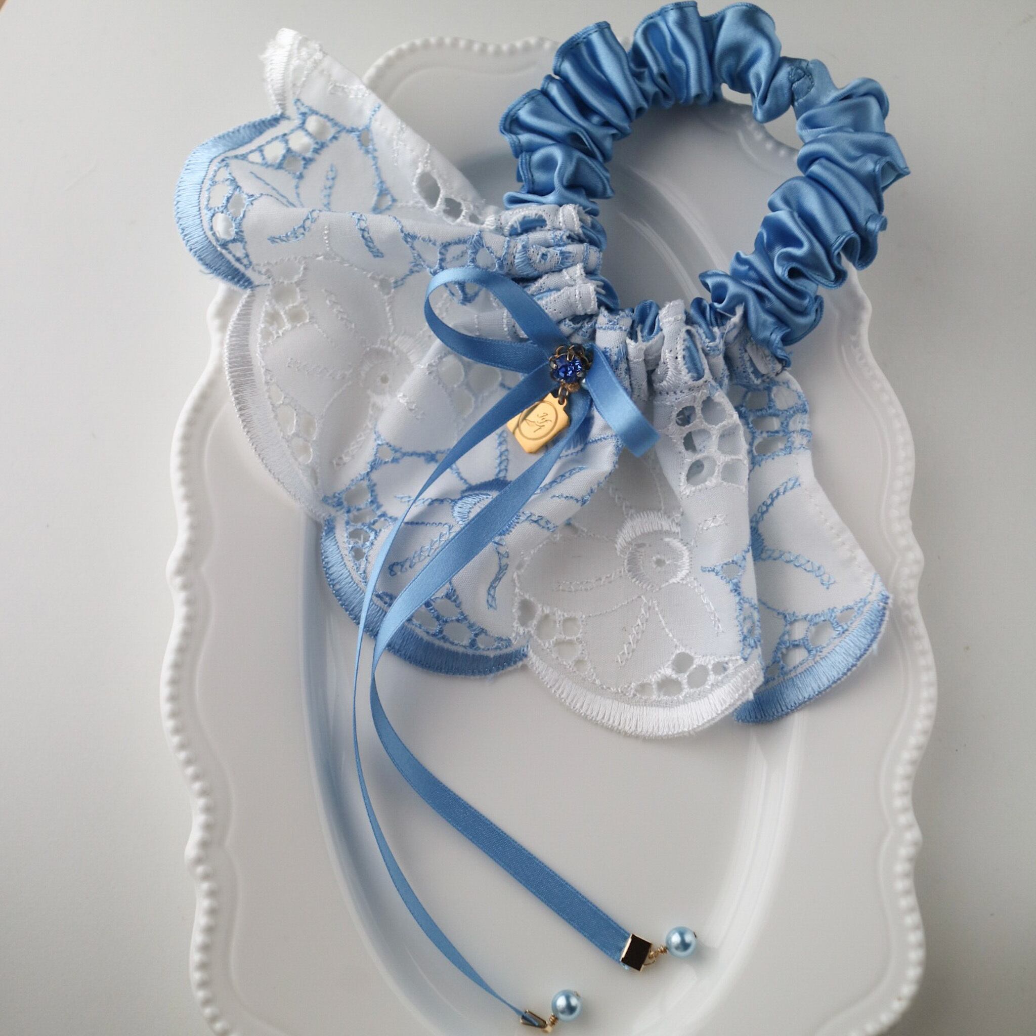 Bleu Azur ― ブルー|英国刺繍レースハーフ シュシュ