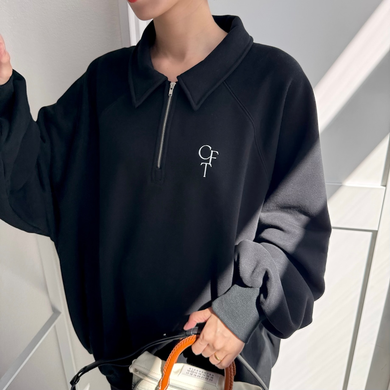 《名古屋先行販売》CFT.logo half sweat SH/black-logo white